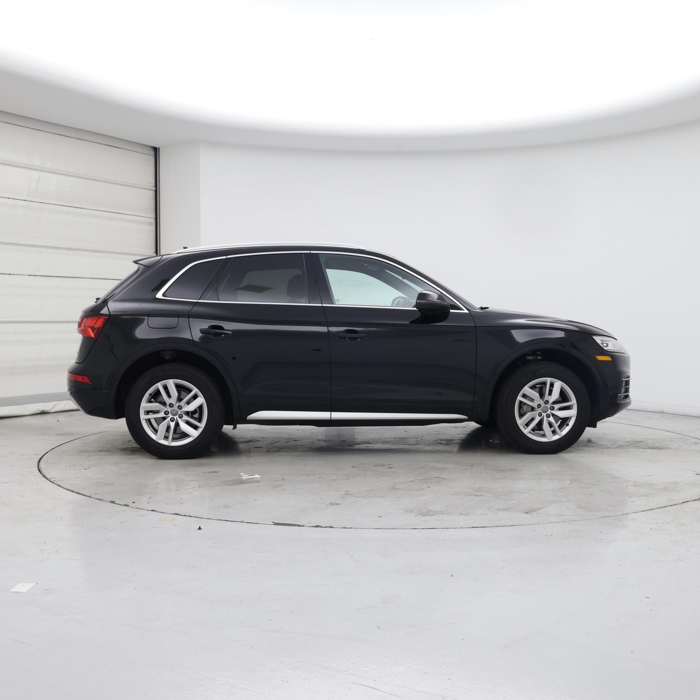 Thumbnail: 2020 Audi Q5 - 7