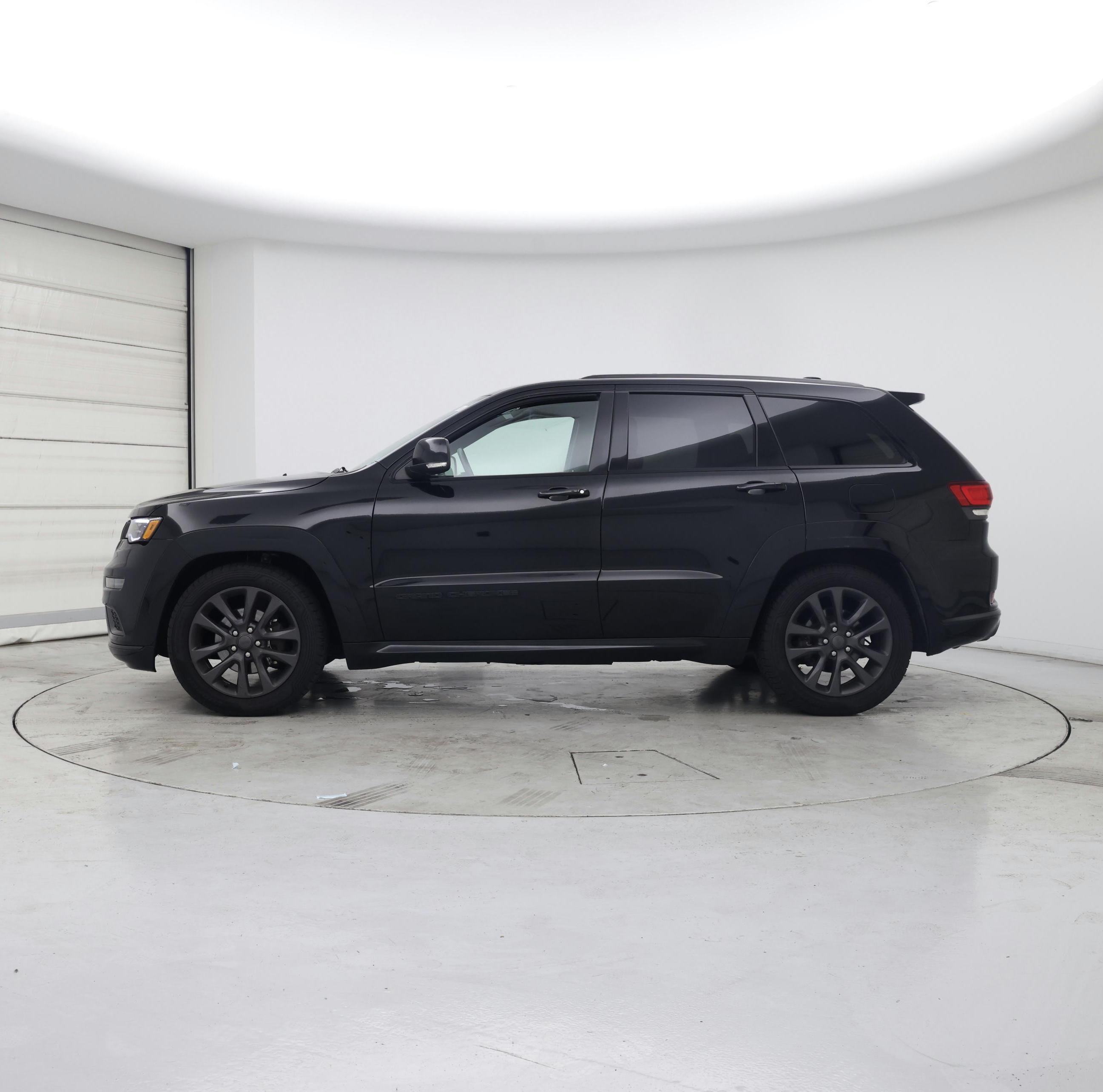 Thumbnail: 2018 Jeep Grand Cherokee - 3