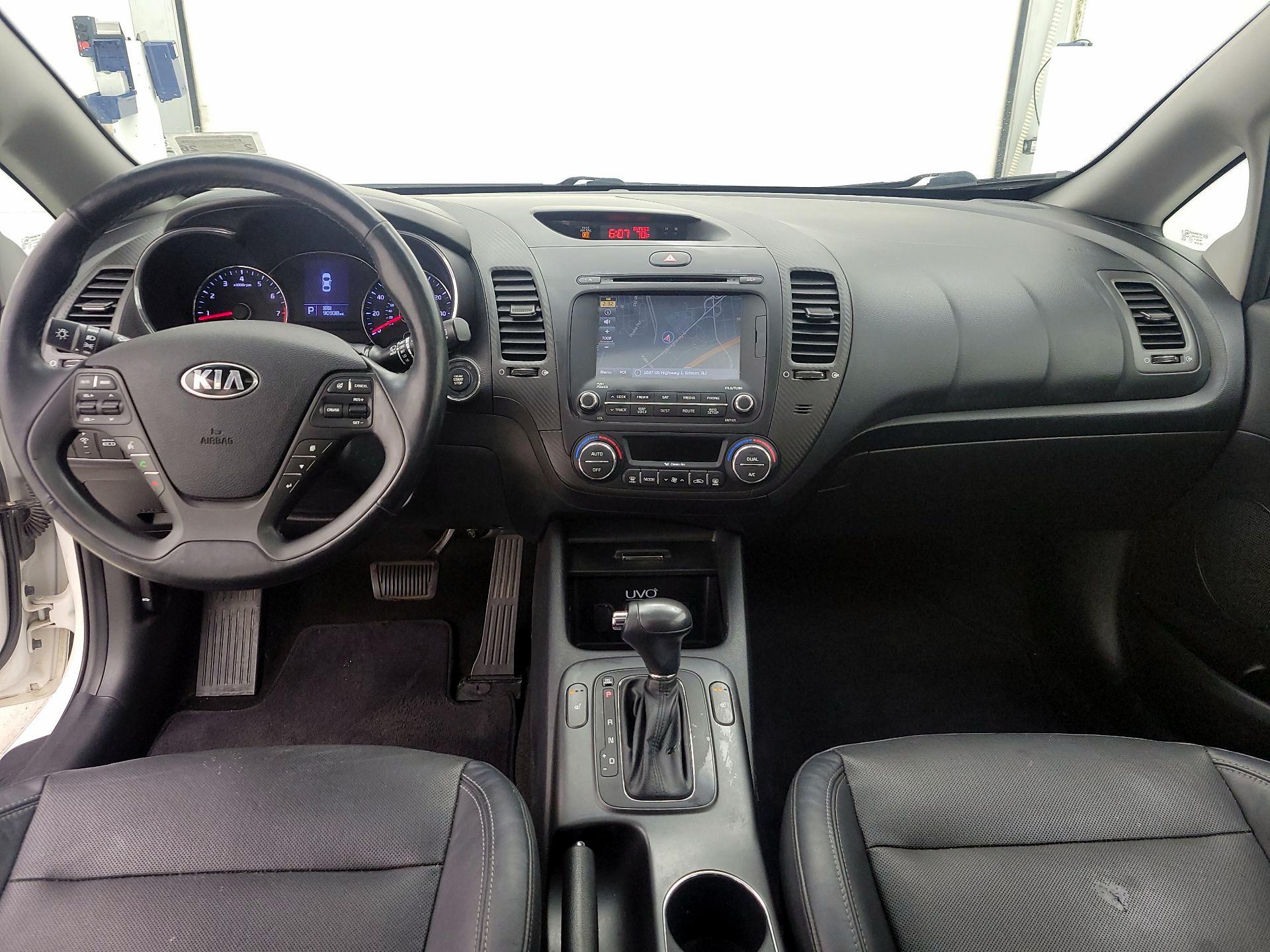 Thumbnail: 2016 Kia Forte - 9