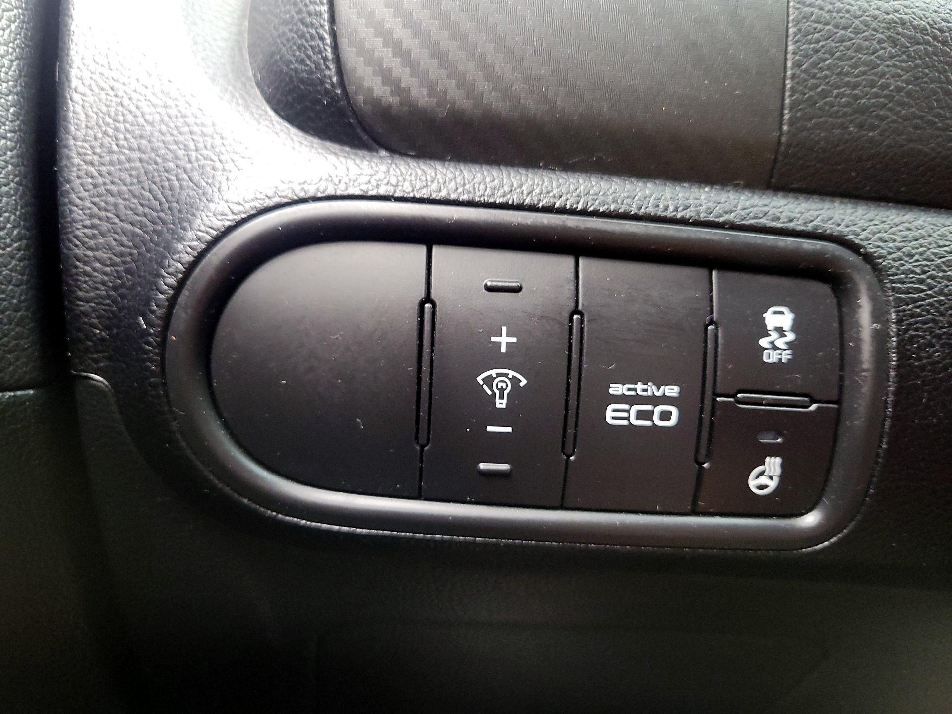 Thumbnail: 2016 Kia Forte - 13