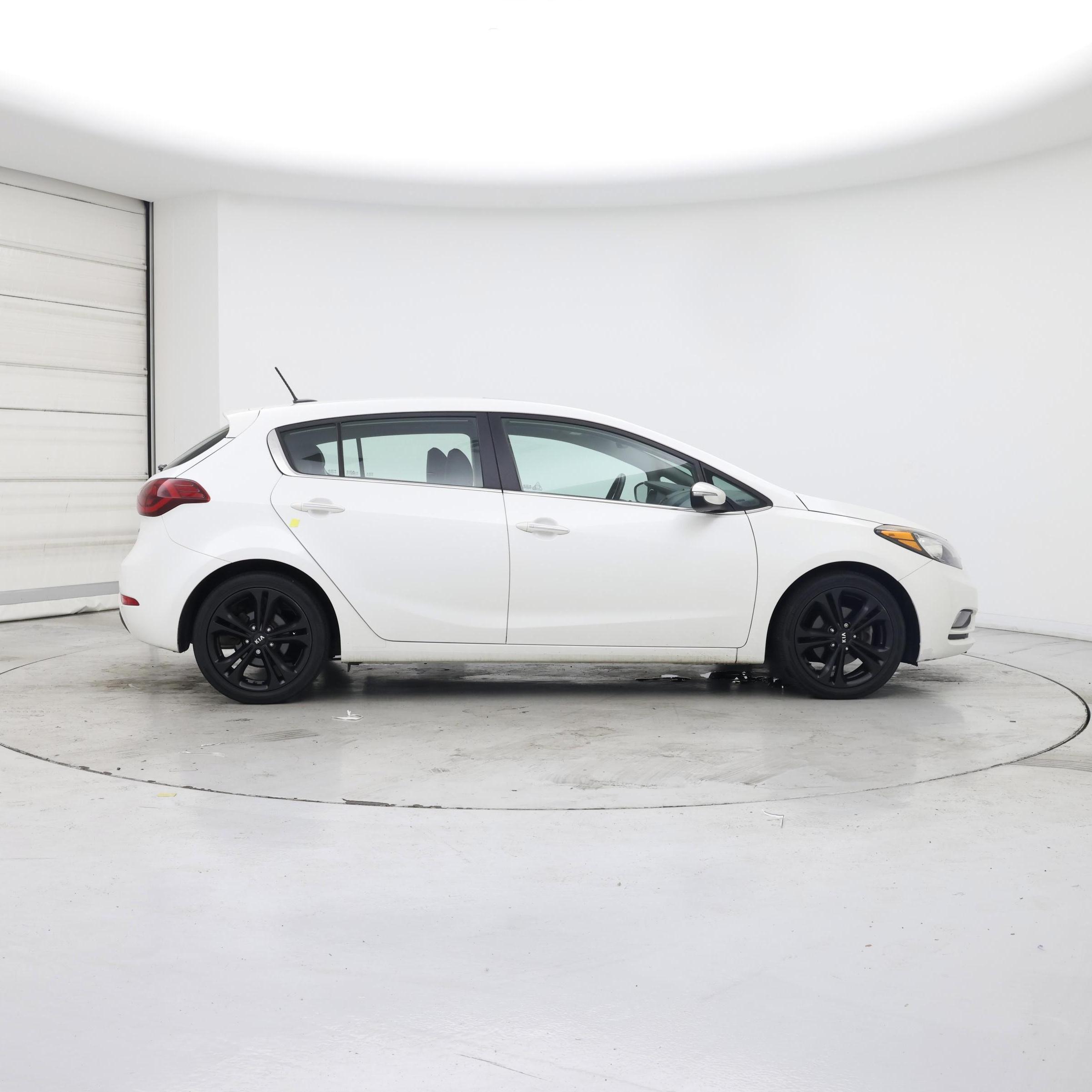 Thumbnail: 2016 Kia Forte - 7