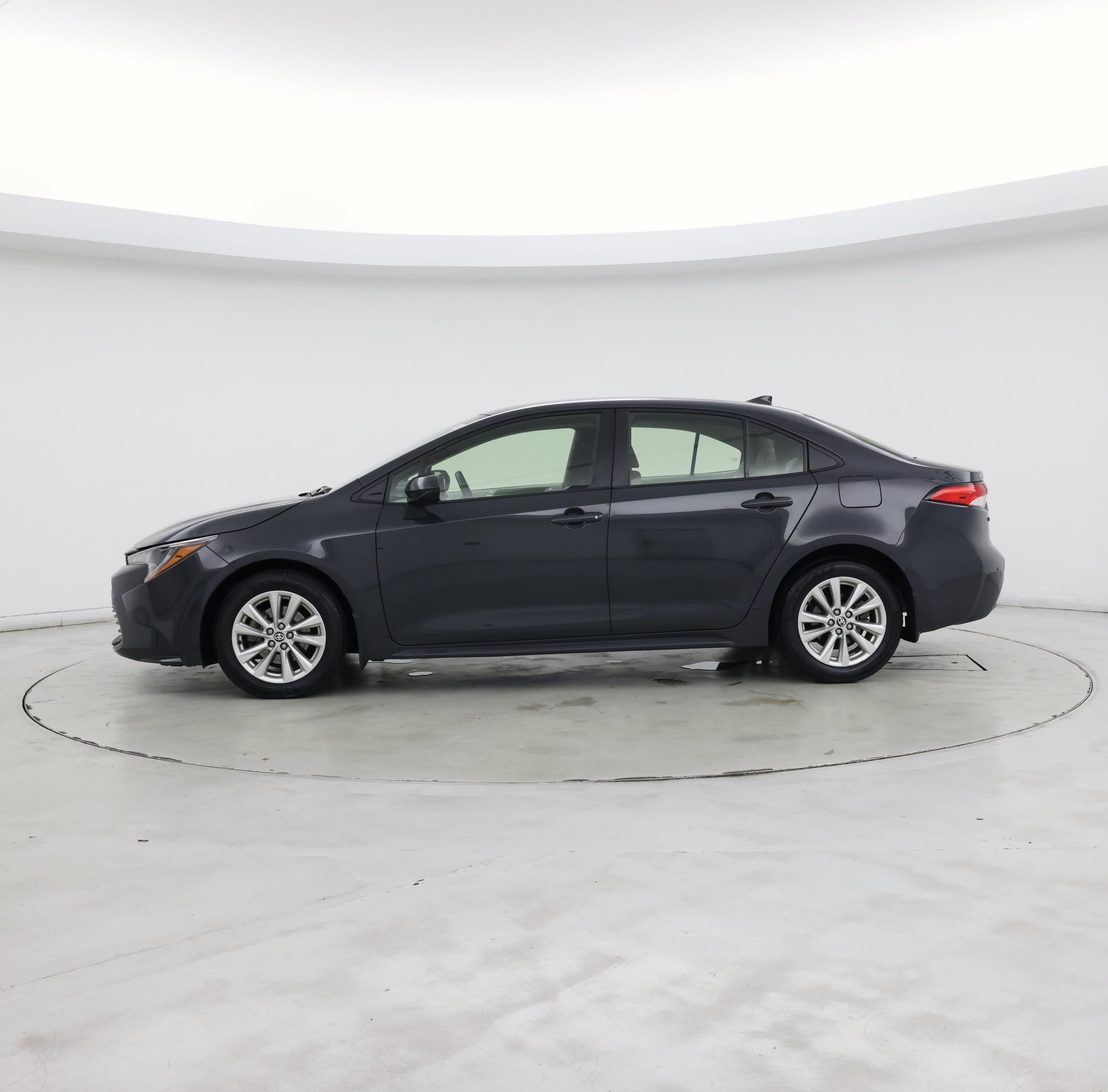 Thumbnail: 2023 Toyota Corolla - 3