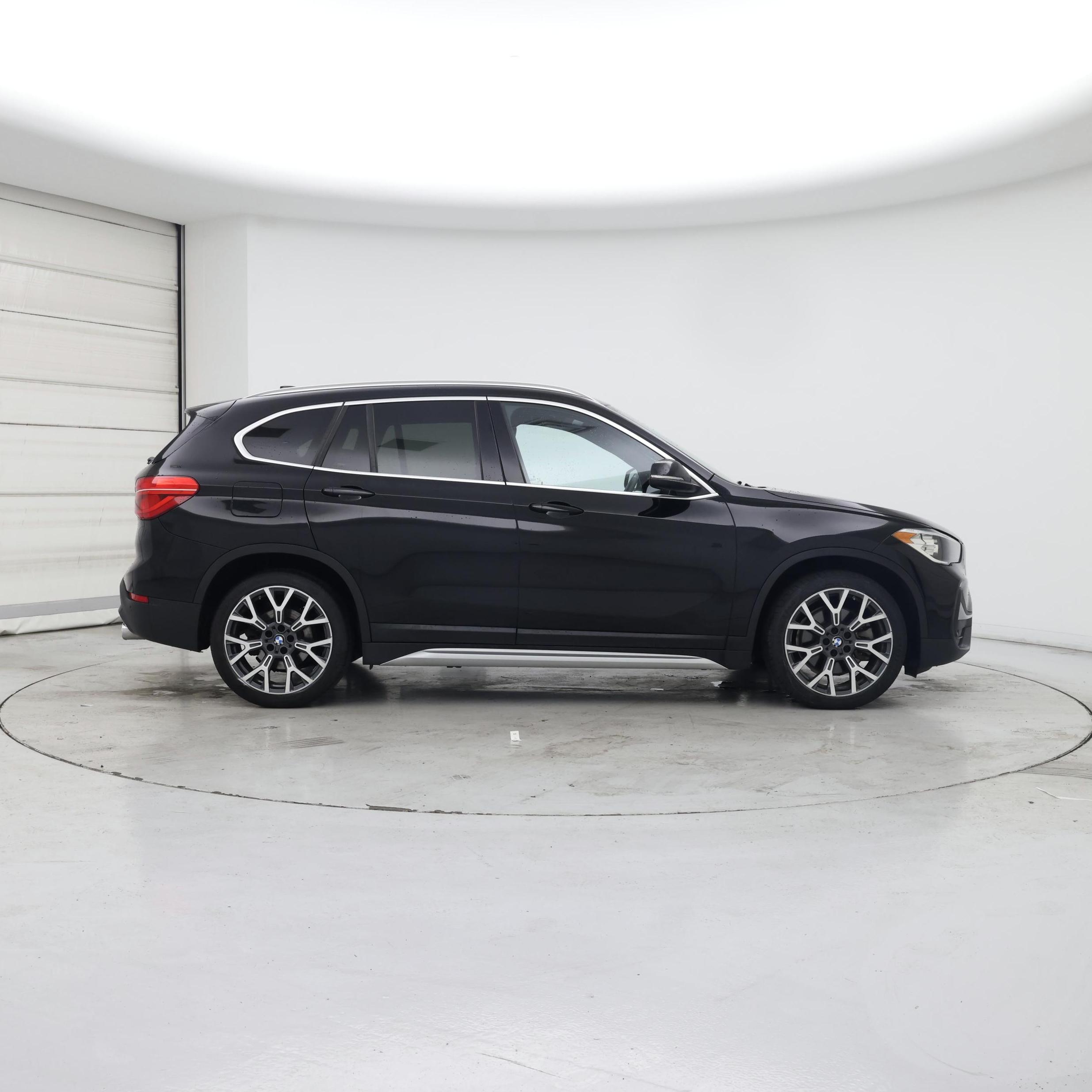 Thumbnail: 2021 BMW X1 - 7