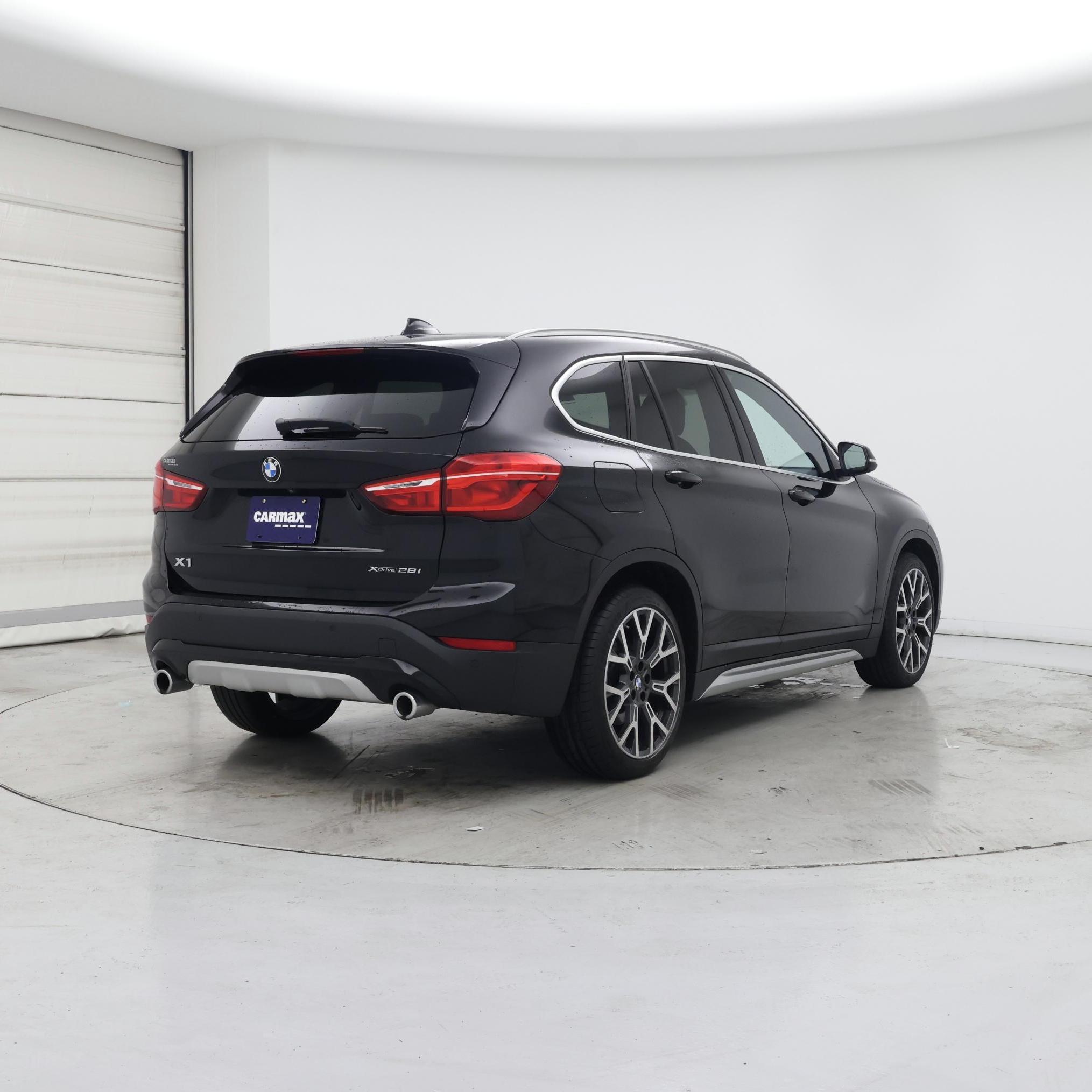 Thumbnail: 2021 BMW X1 - 8