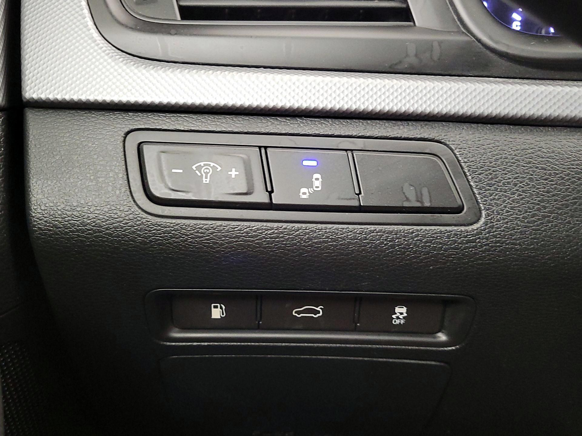 Thumbnail: 2019 Hyundai Sonata - 13