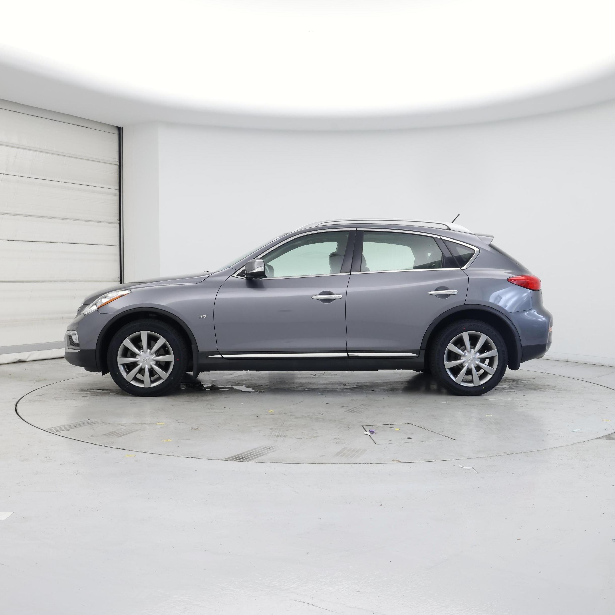 Thumbnail: 2016 INFINITI QX50 - 3