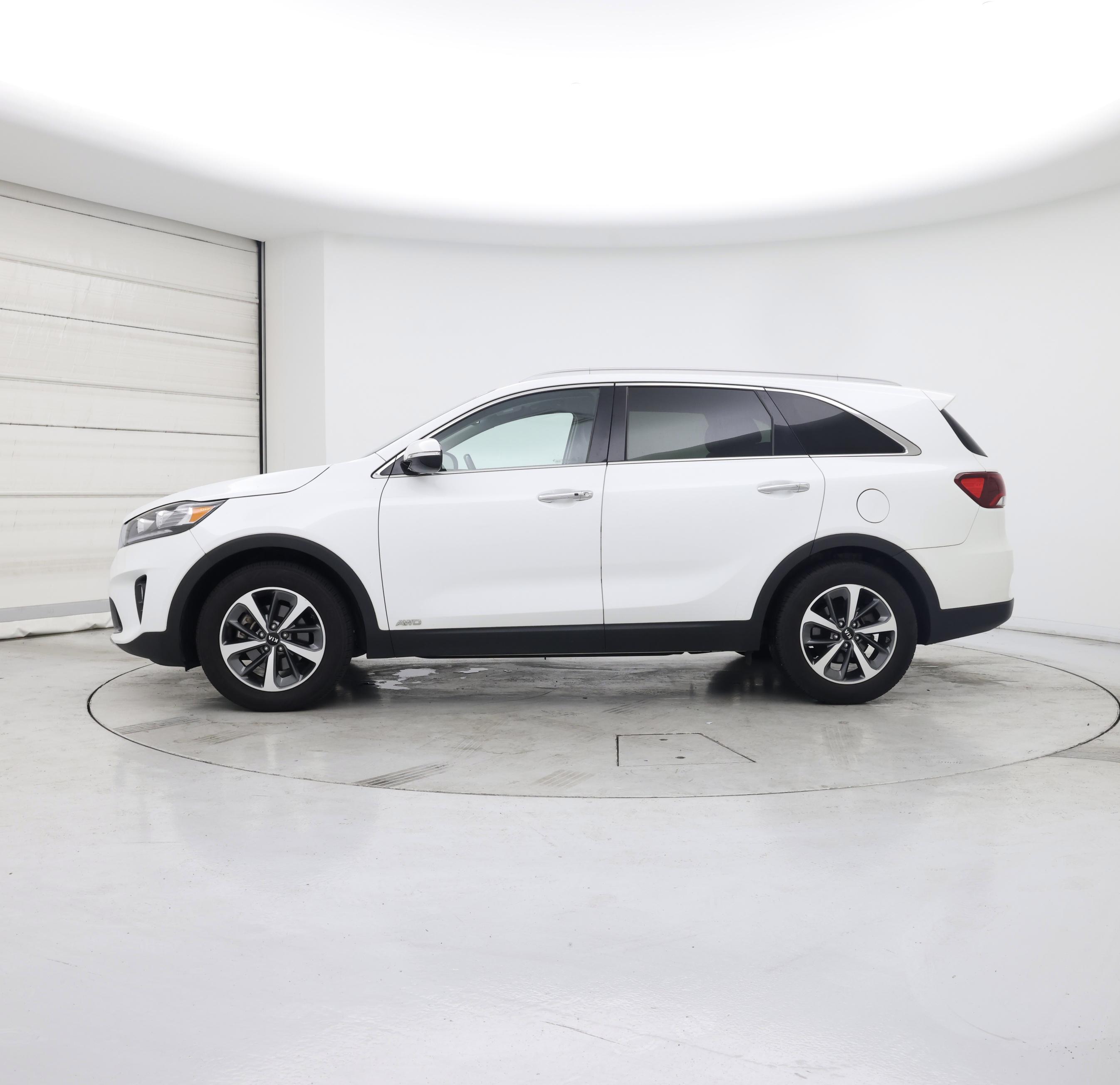 Thumbnail: 2019 Kia Sorento - 3
