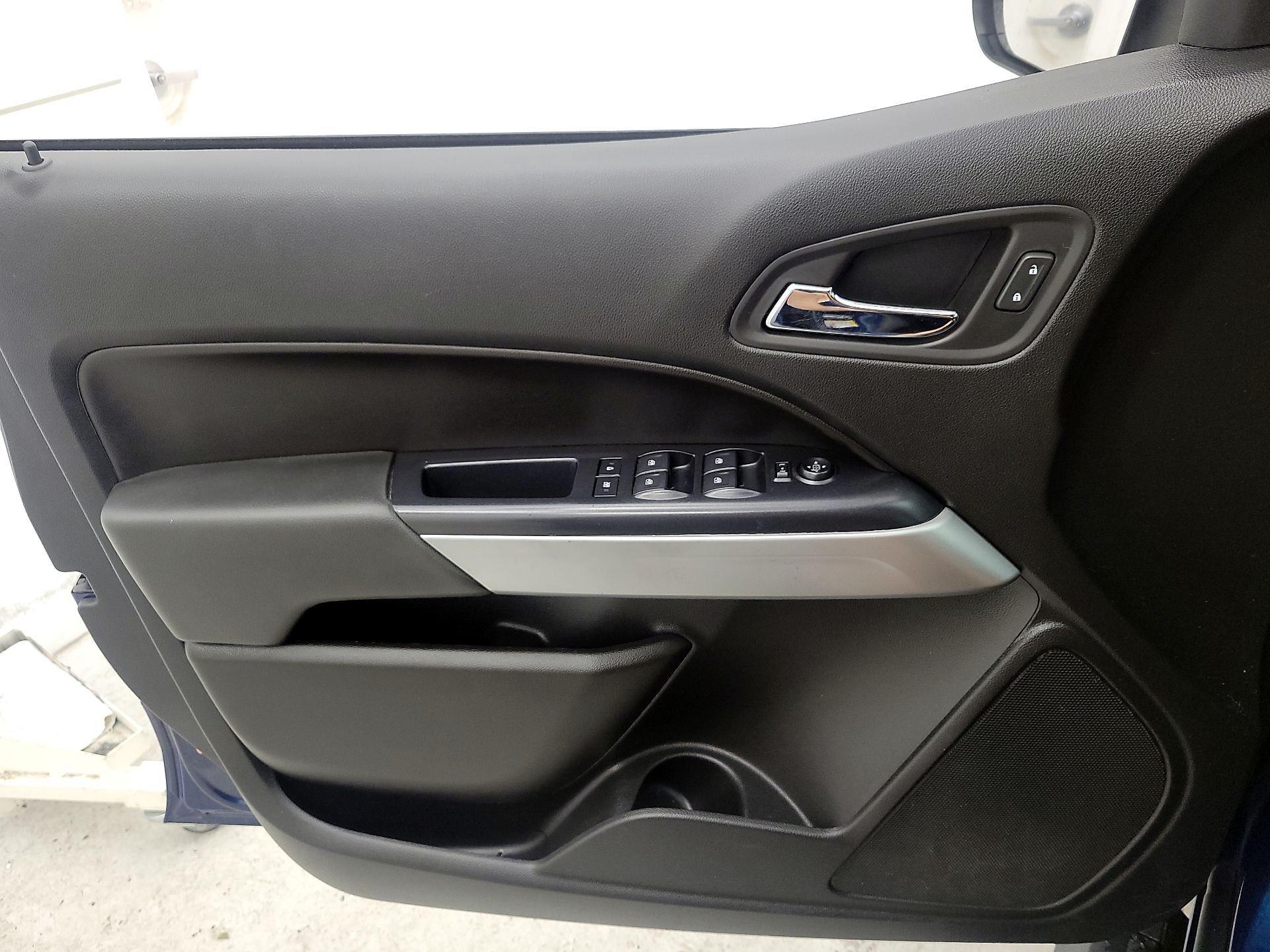 Thumbnail: 2019 Chevrolet Colorado - 12