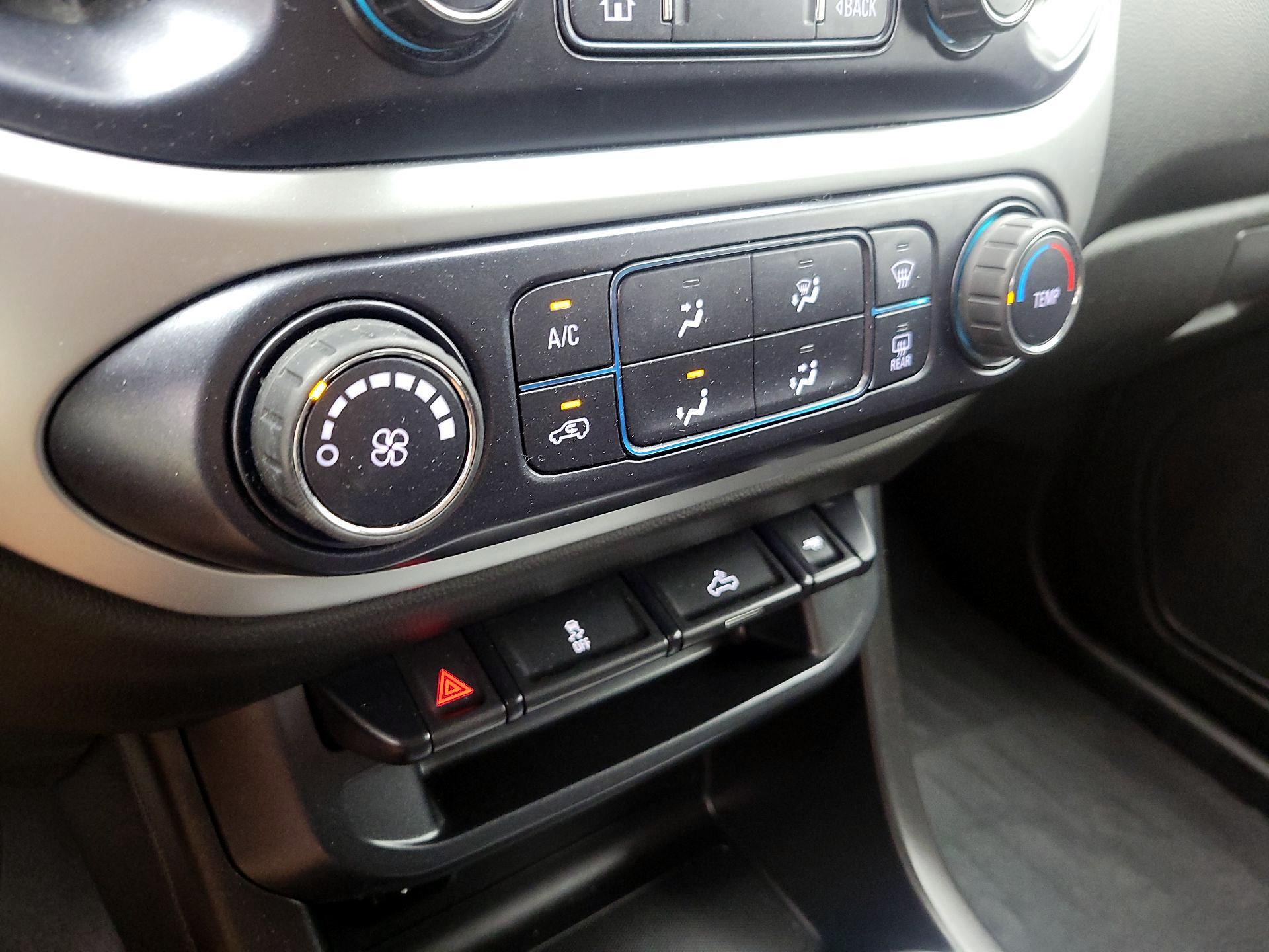 Thumbnail: 2019 Chevrolet Colorado - 16