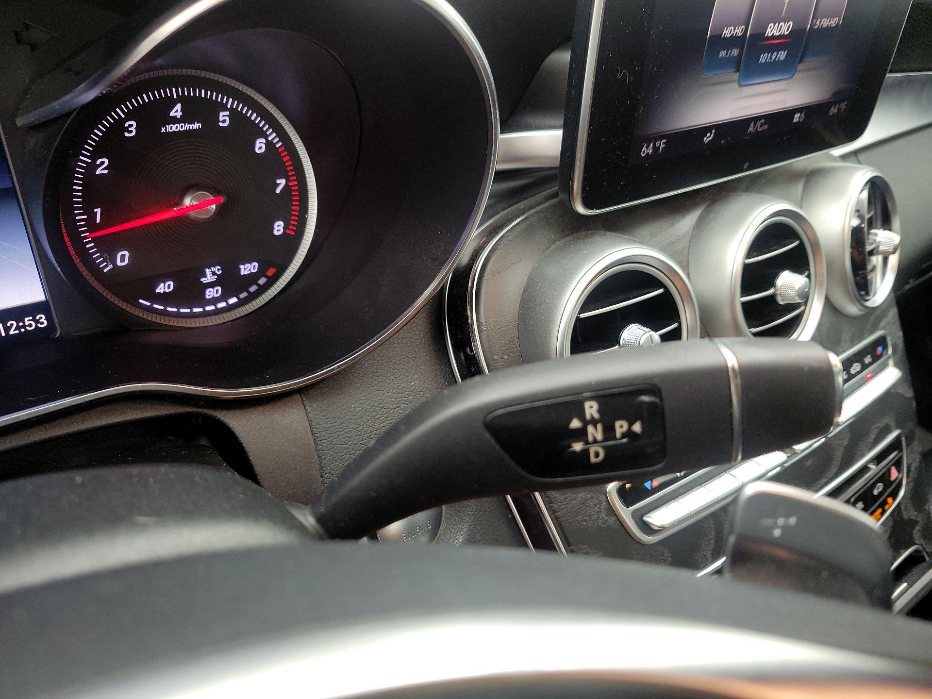 Thumbnail: 2015 Mercedes-Benz C-Class - 18