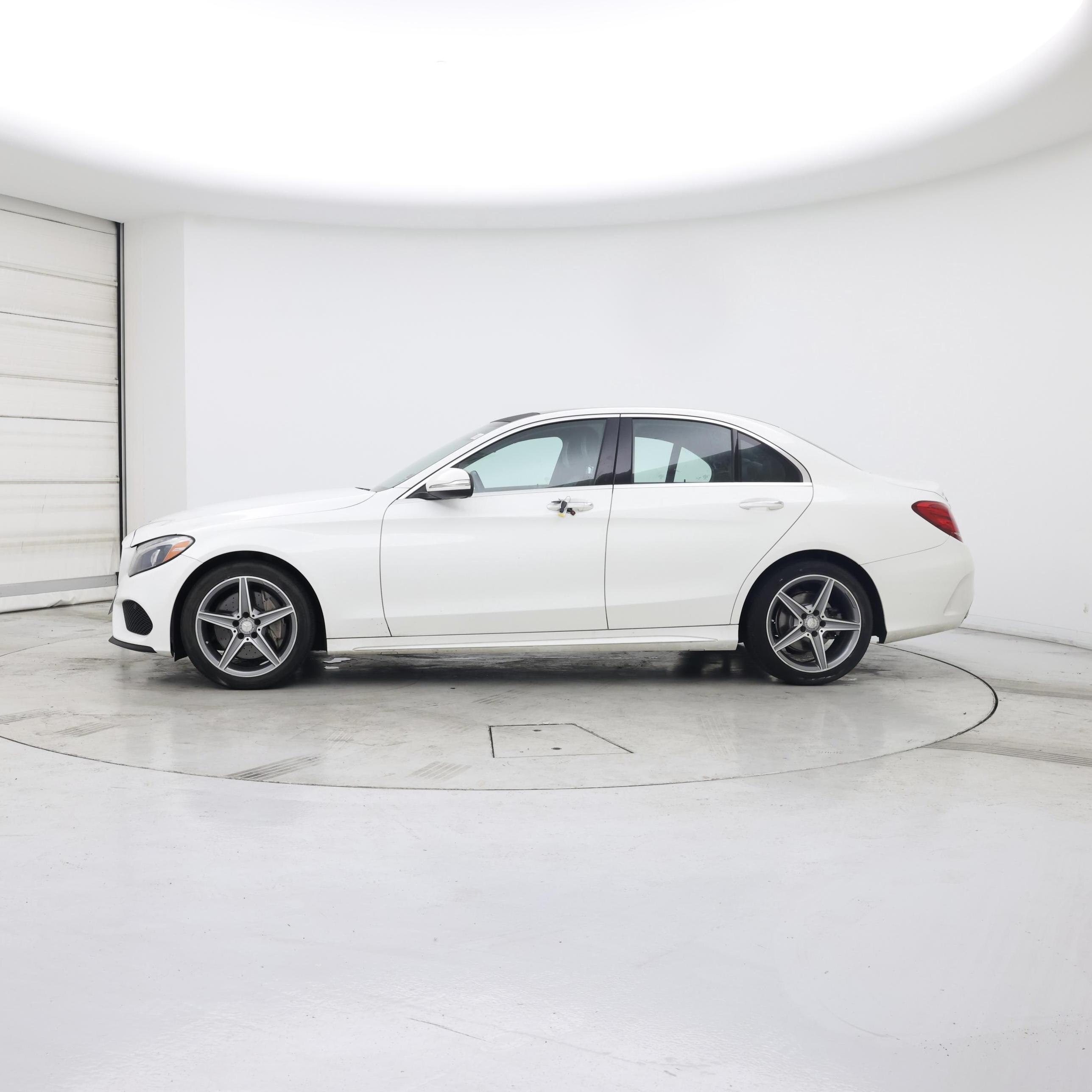 Thumbnail: 2015 Mercedes-Benz C-Class - 3