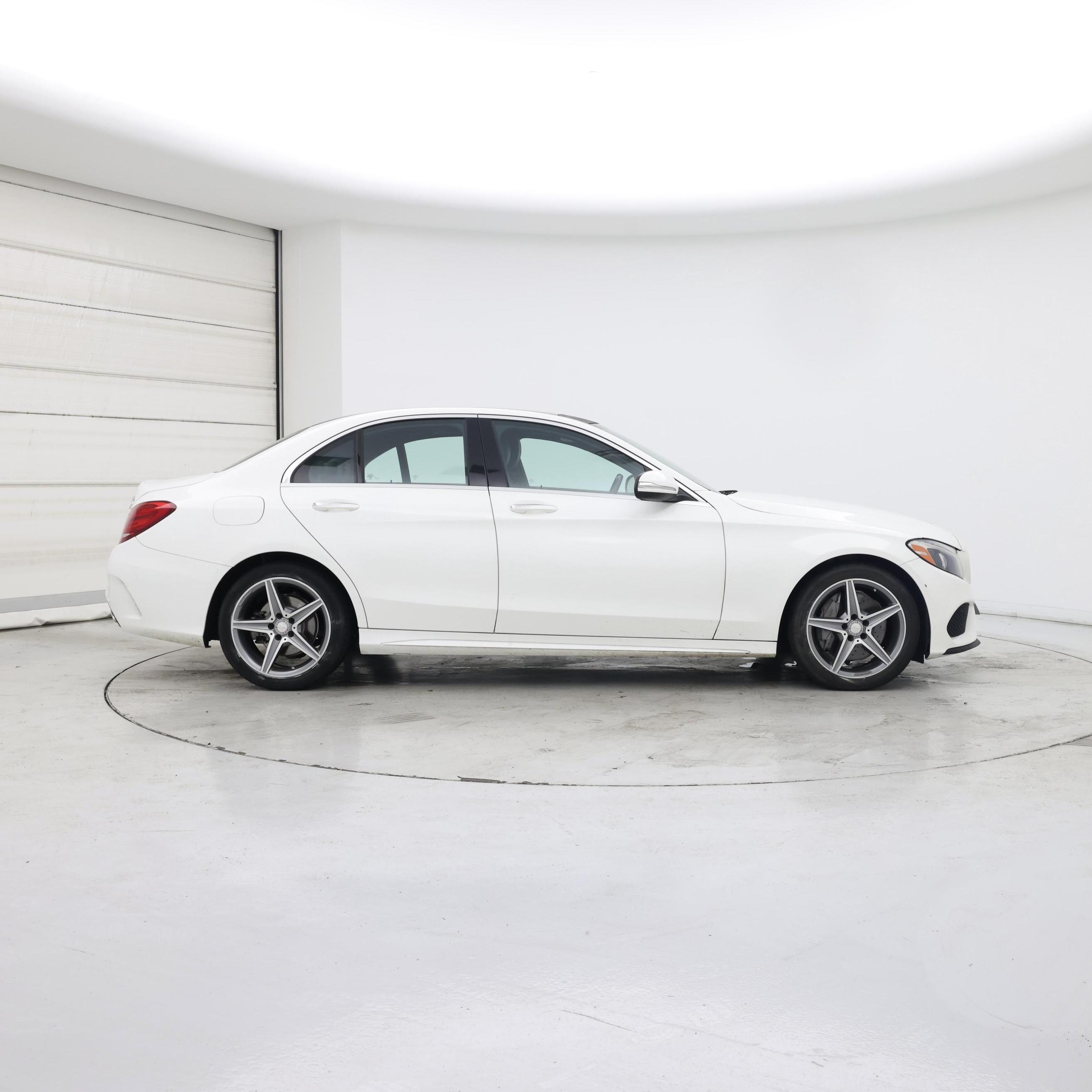 Thumbnail: 2015 Mercedes-Benz C-Class - 7