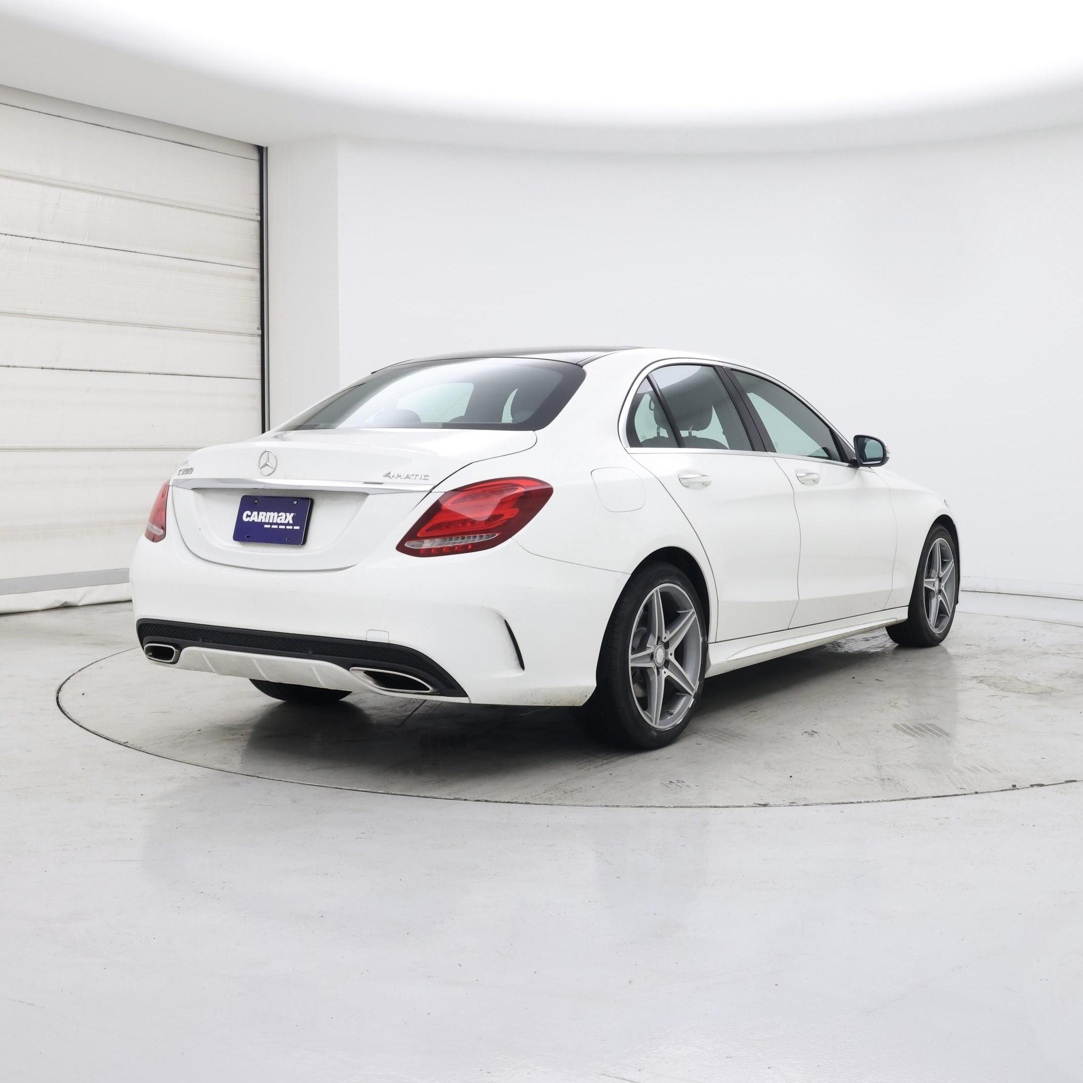 Thumbnail: 2015 Mercedes-Benz C-Class - 8