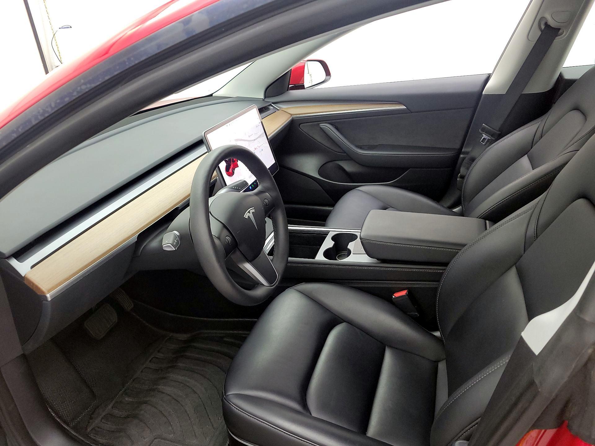 Thumbnail: 2023 Tesla Model 3 - 11