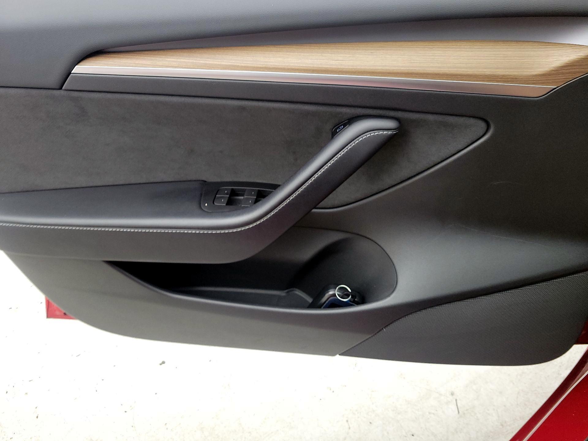 Thumbnail: 2023 Tesla Model 3 - 12