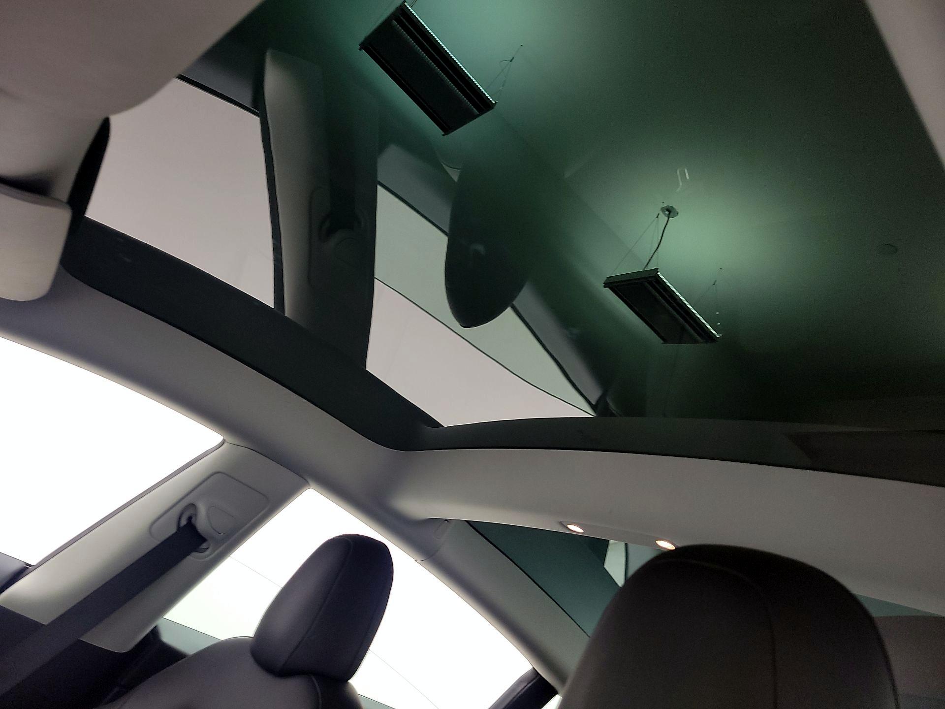 Thumbnail: 2023 Tesla Model 3 - 18
