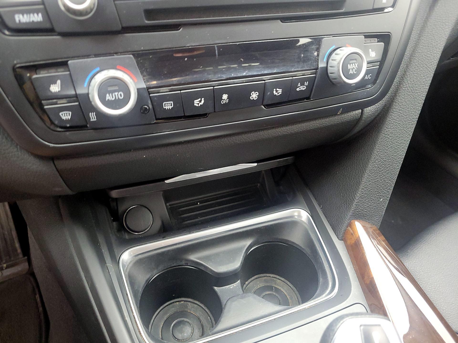 Thumbnail: 2014 BMW 3 Series - 16