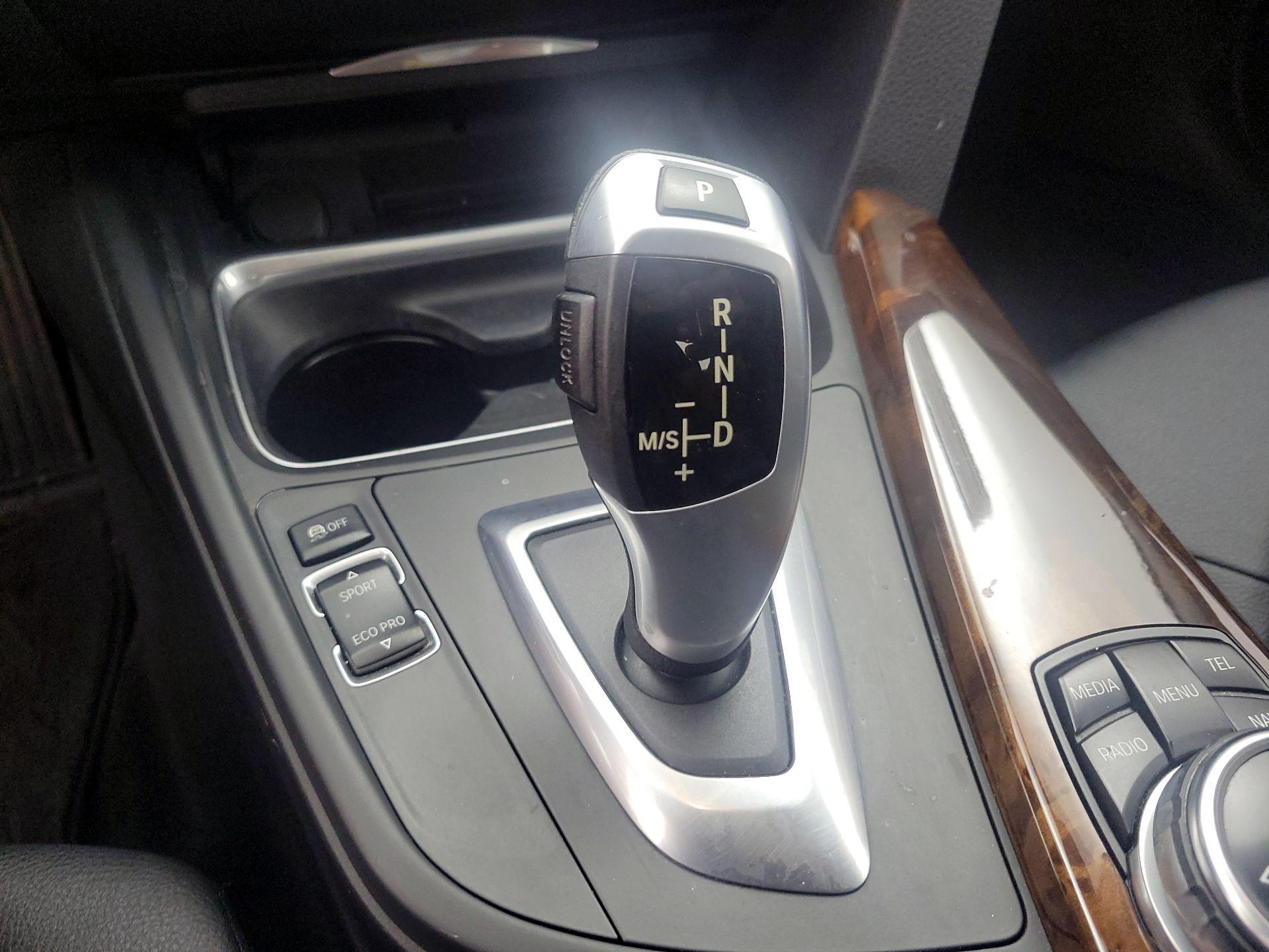 Thumbnail: 2014 BMW 3 Series - 17
