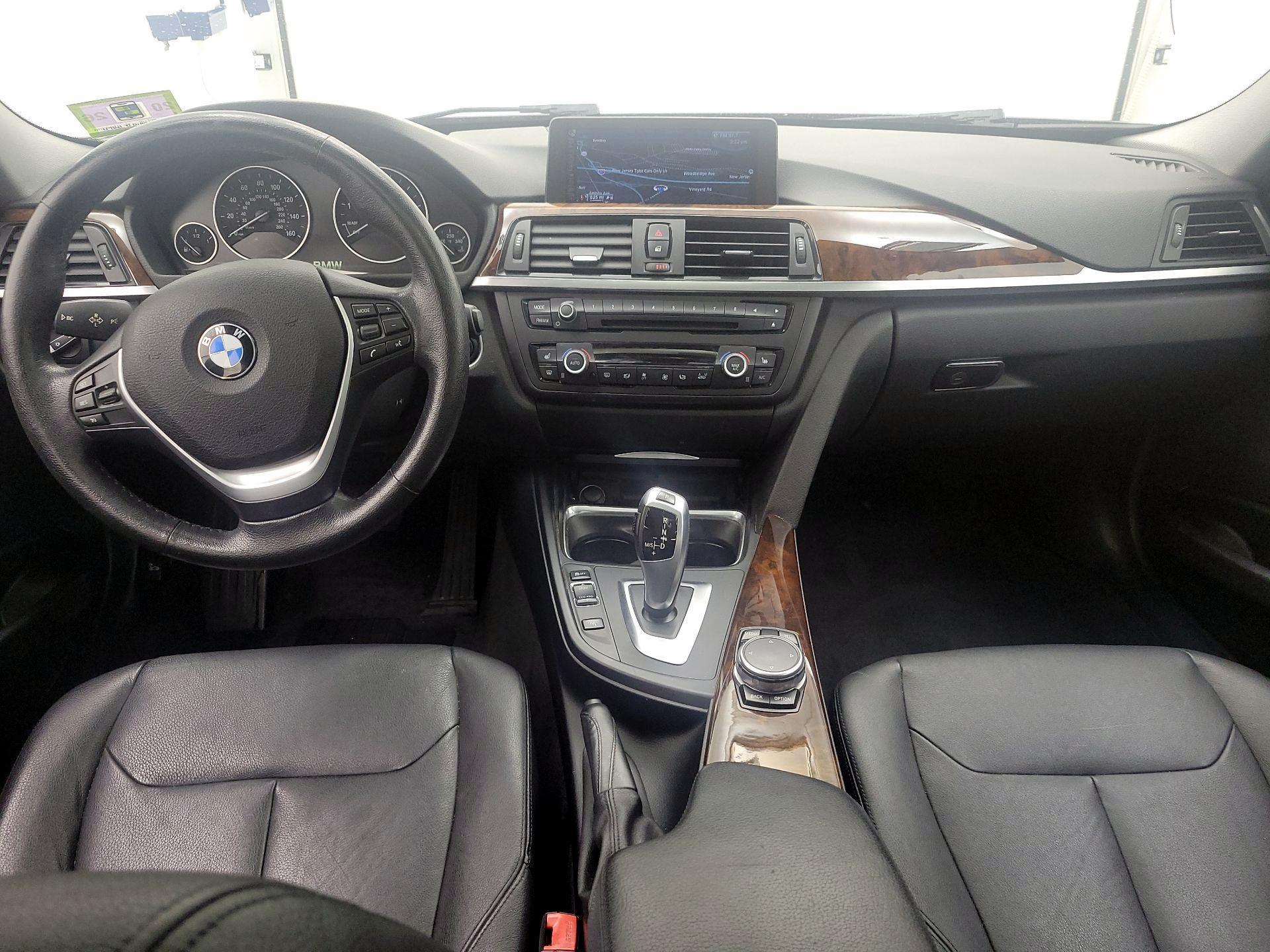 Thumbnail: 2015 BMW 3 Series - 9