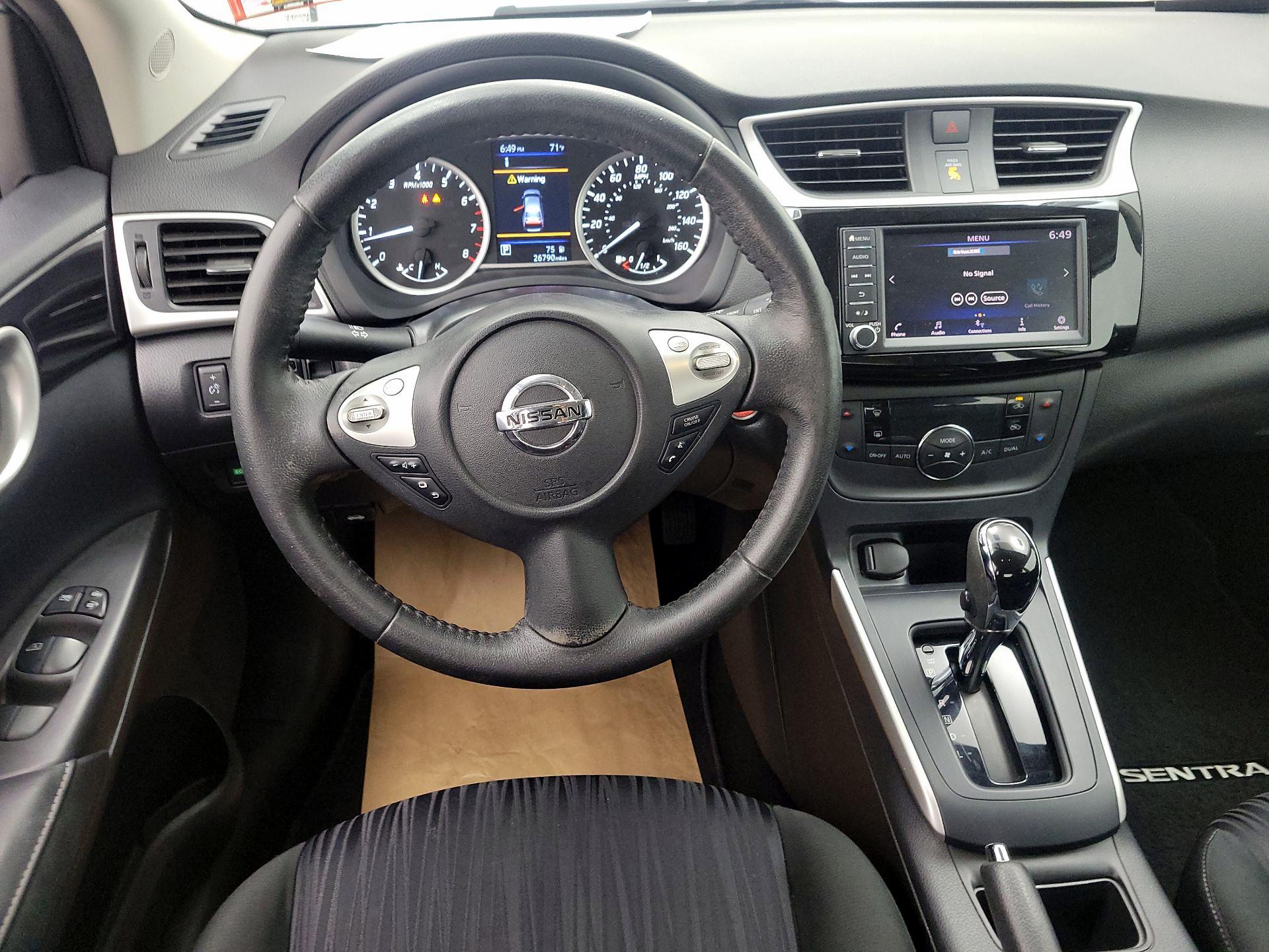 Thumbnail: 2019 Nissan Sentra - 10