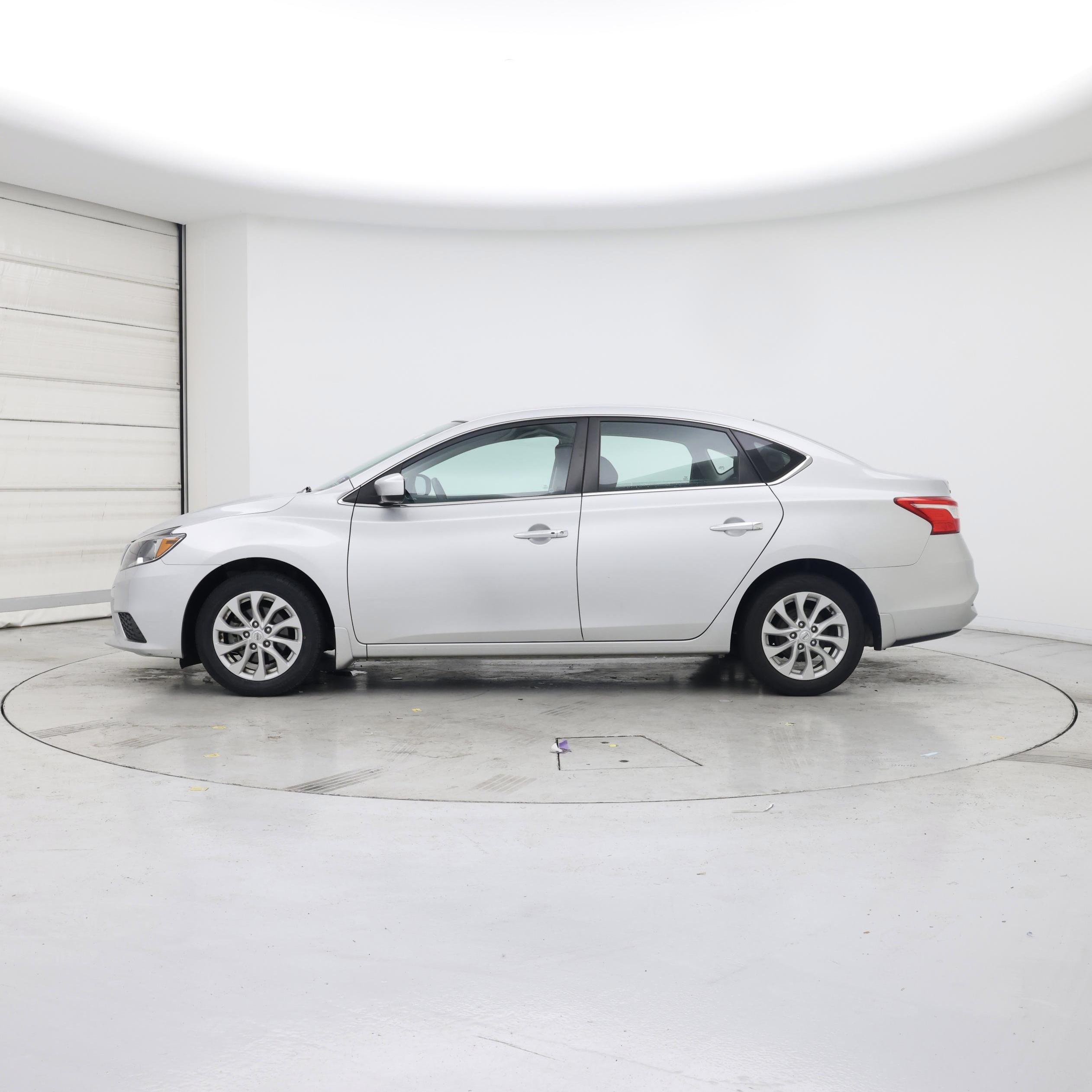 Thumbnail: 2019 Nissan Sentra - 3