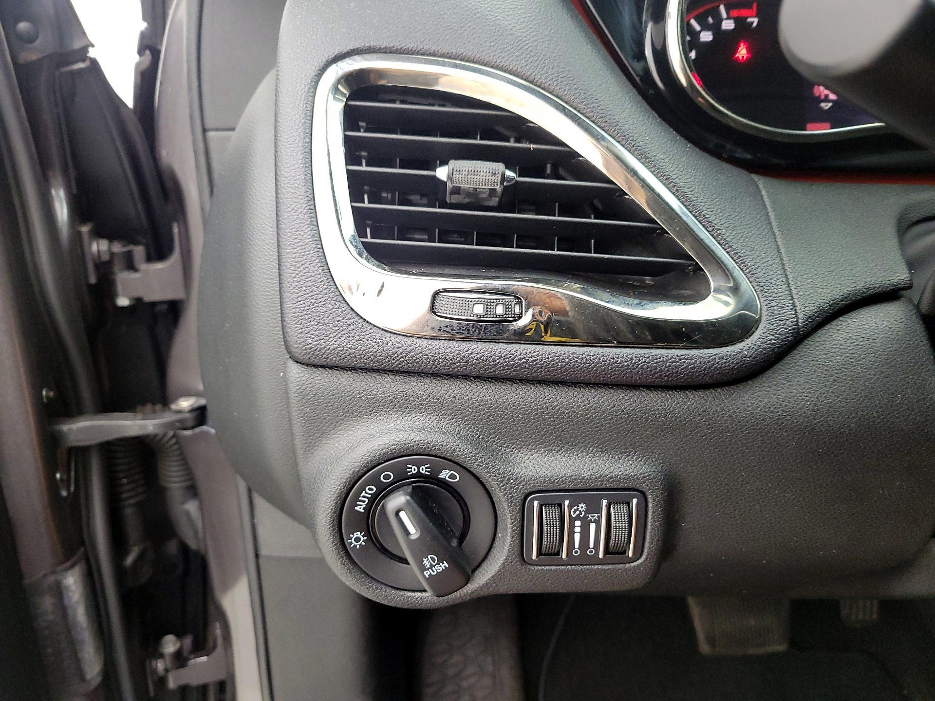 Thumbnail: 2015 Dodge Dart - 13
