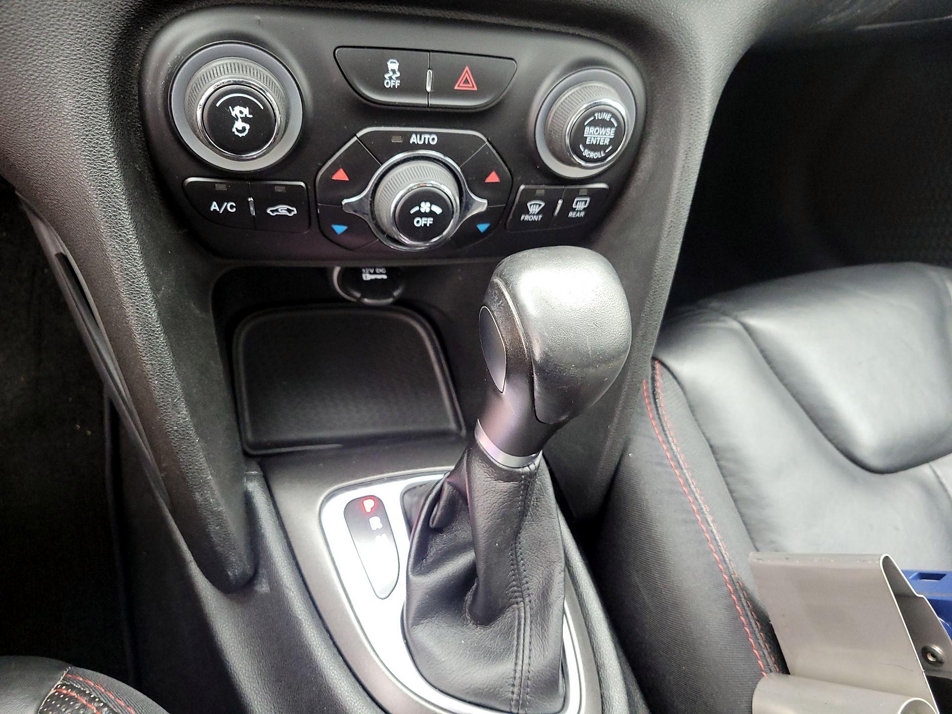 Thumbnail: 2015 Dodge Dart - 17