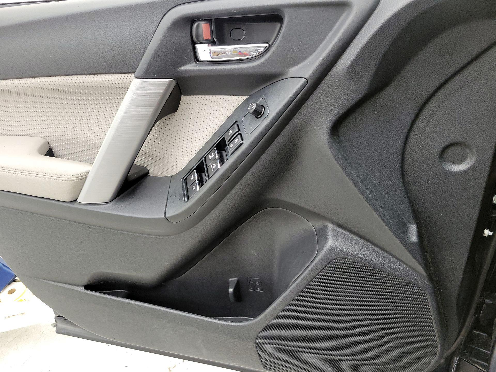 Thumbnail: 2017 Subaru Forester - 12