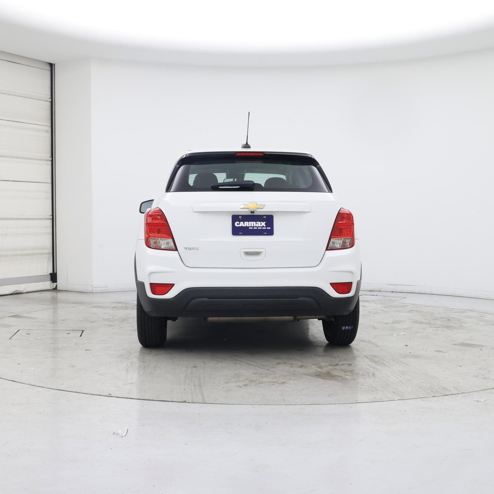 Thumbnail: 2017 Chevrolet Trax - 6