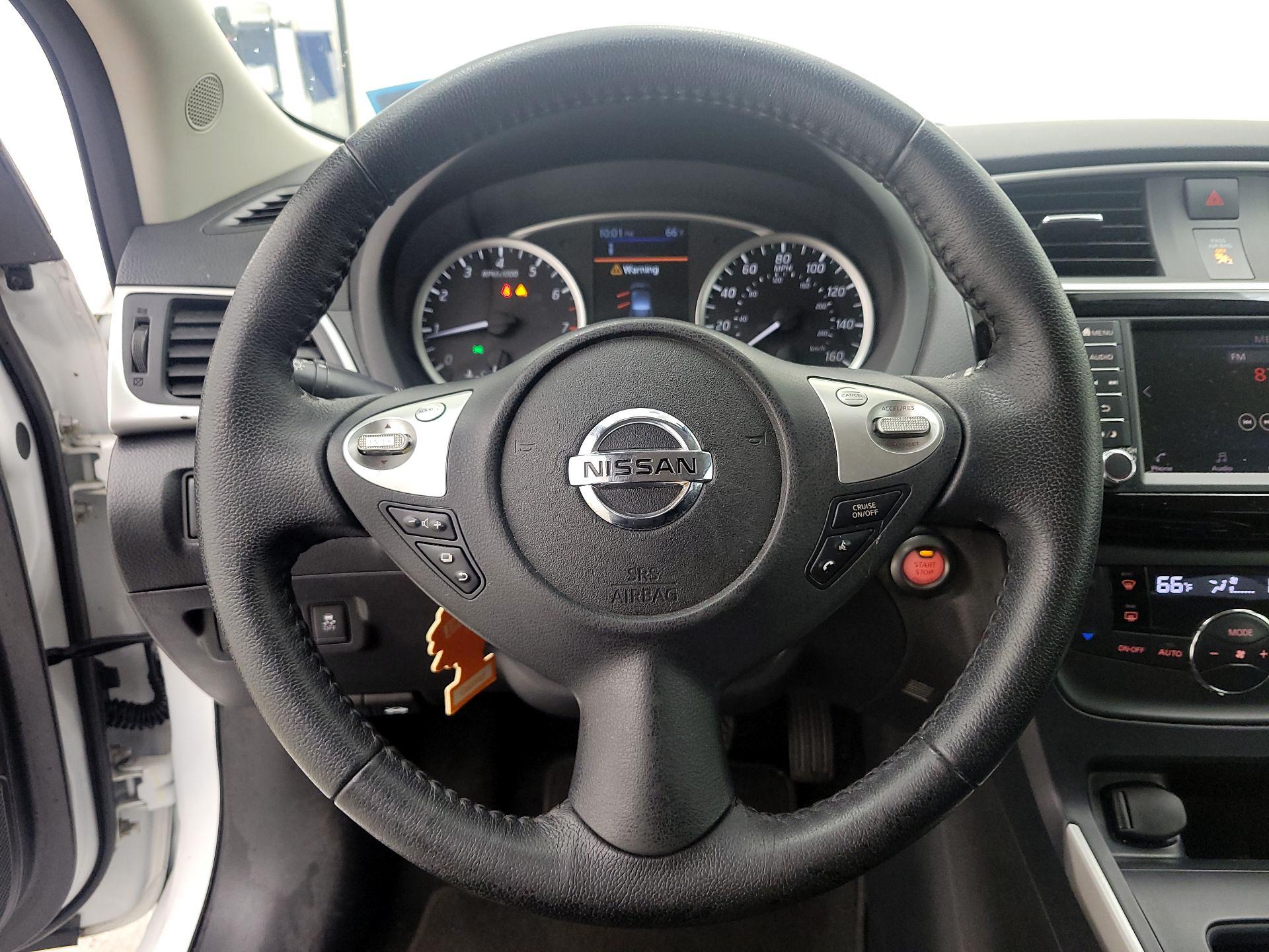 Thumbnail: 2019 Nissan Sentra - 10