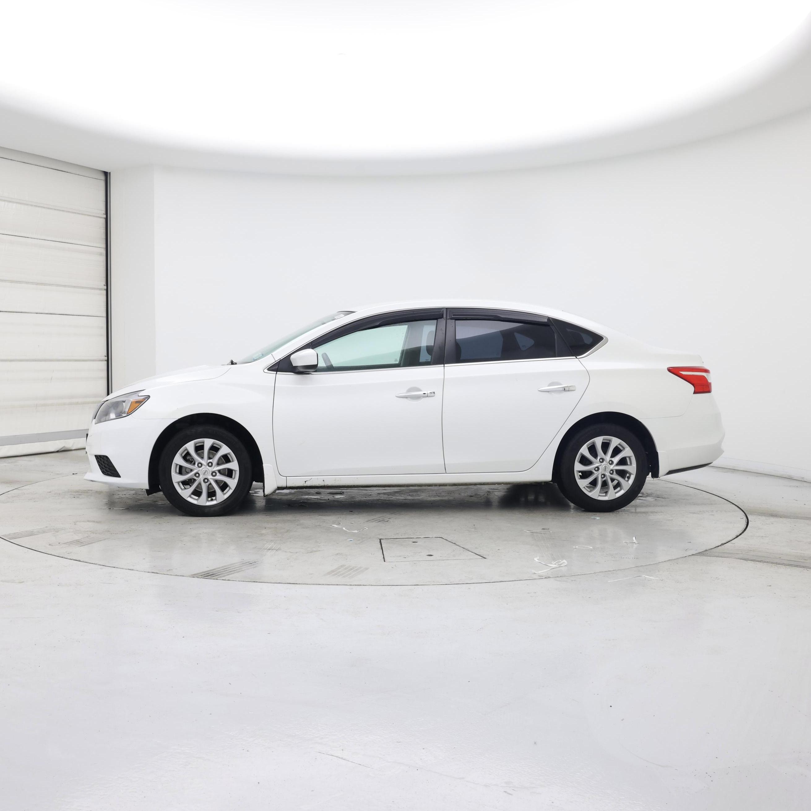 Thumbnail: 2019 Nissan Sentra - 3