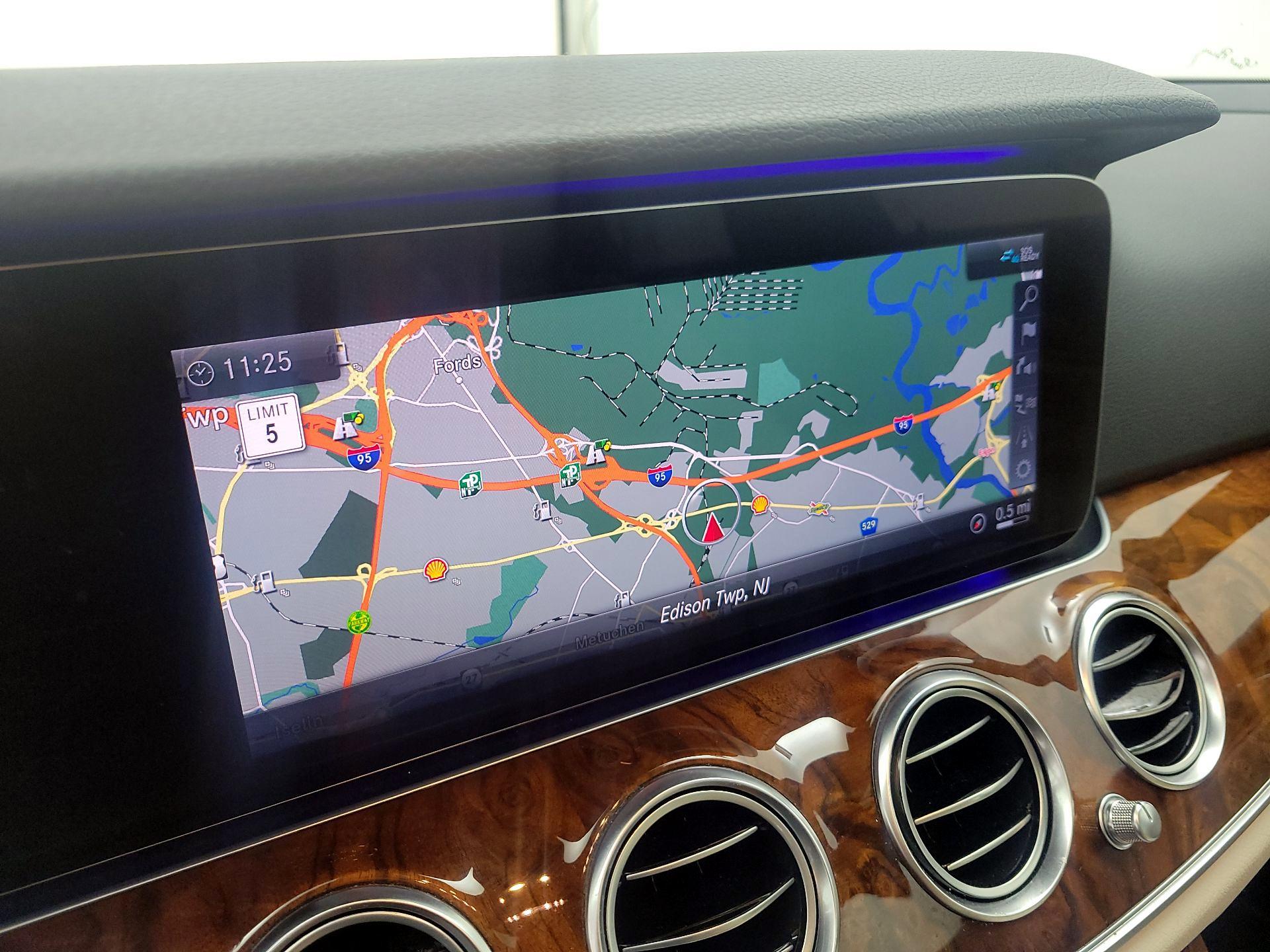 Thumbnail: 2019 Mercedes-Benz E-Class - 14