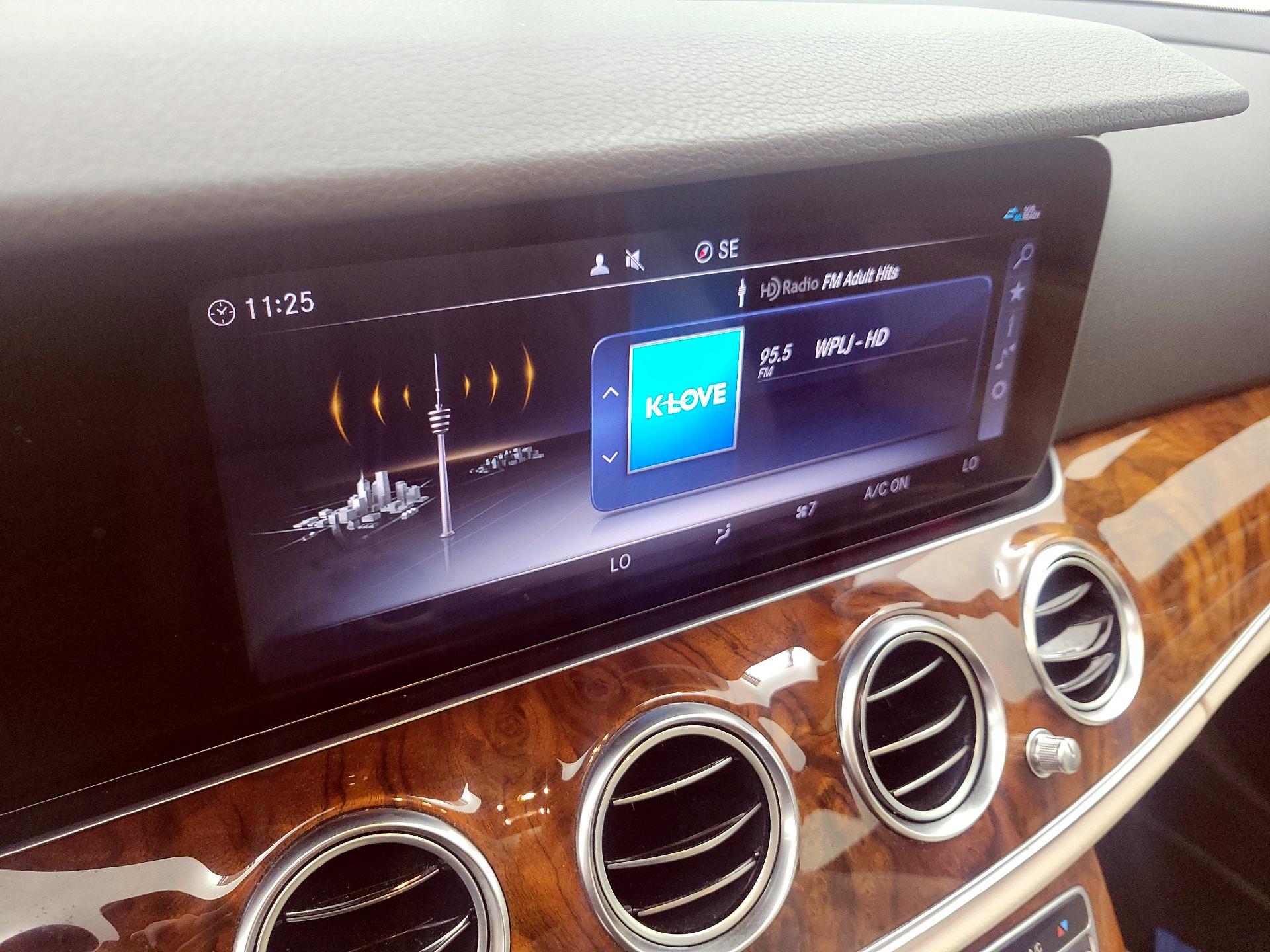 Thumbnail: 2019 Mercedes-Benz E-Class - 16