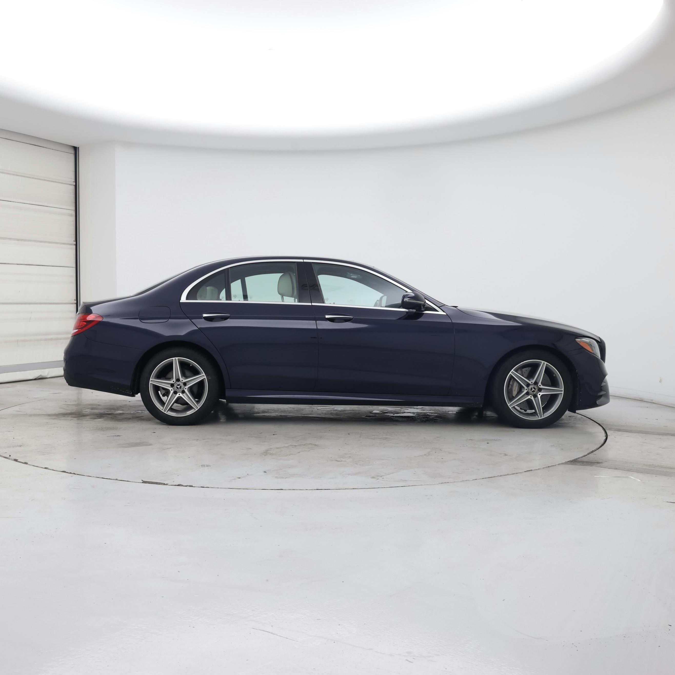 Thumbnail: 2019 Mercedes-Benz E-Class - 7