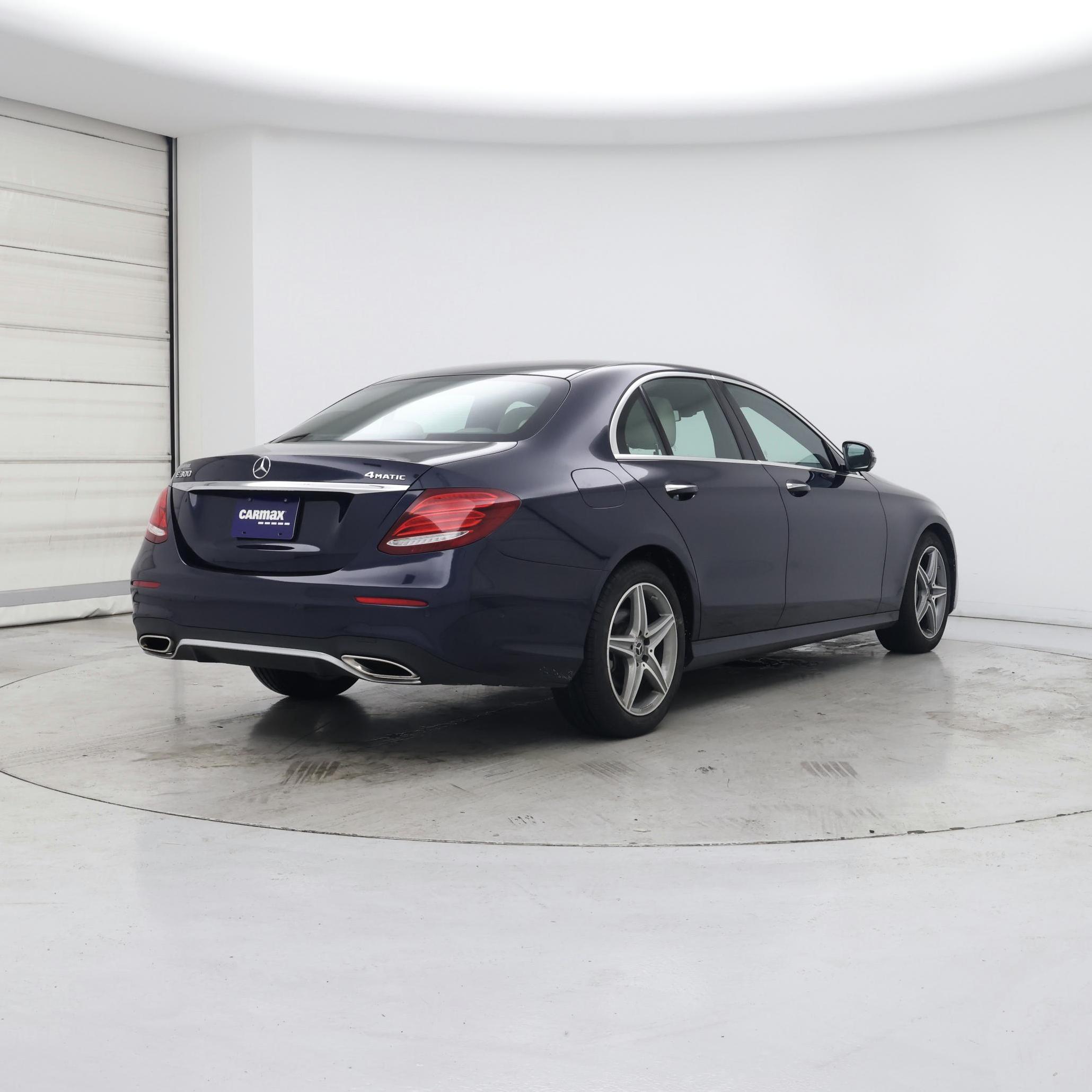 Thumbnail: 2019 Mercedes-Benz E-Class - 8