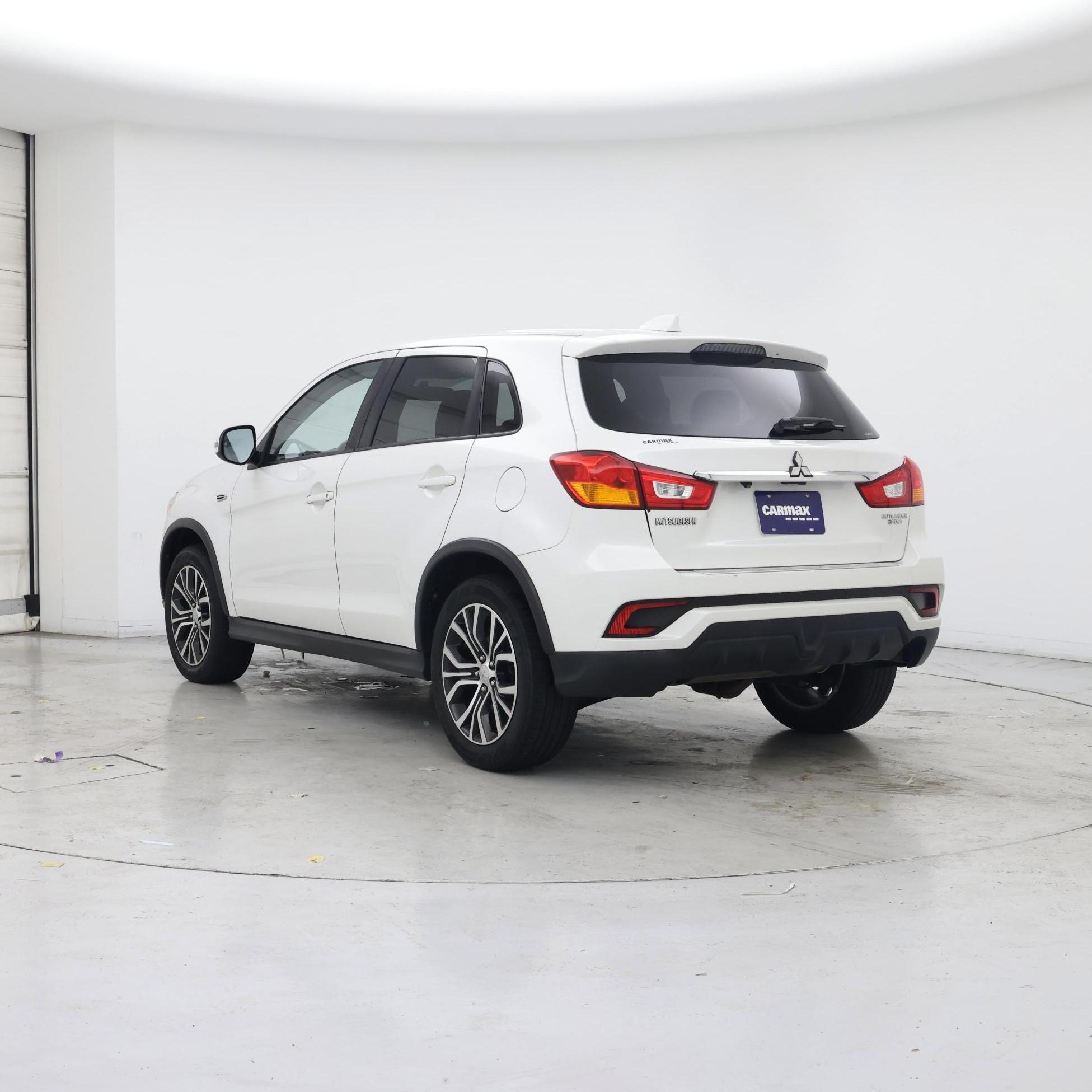 Thumbnail: 2019 Mitsubishi Outlander Sport - 2