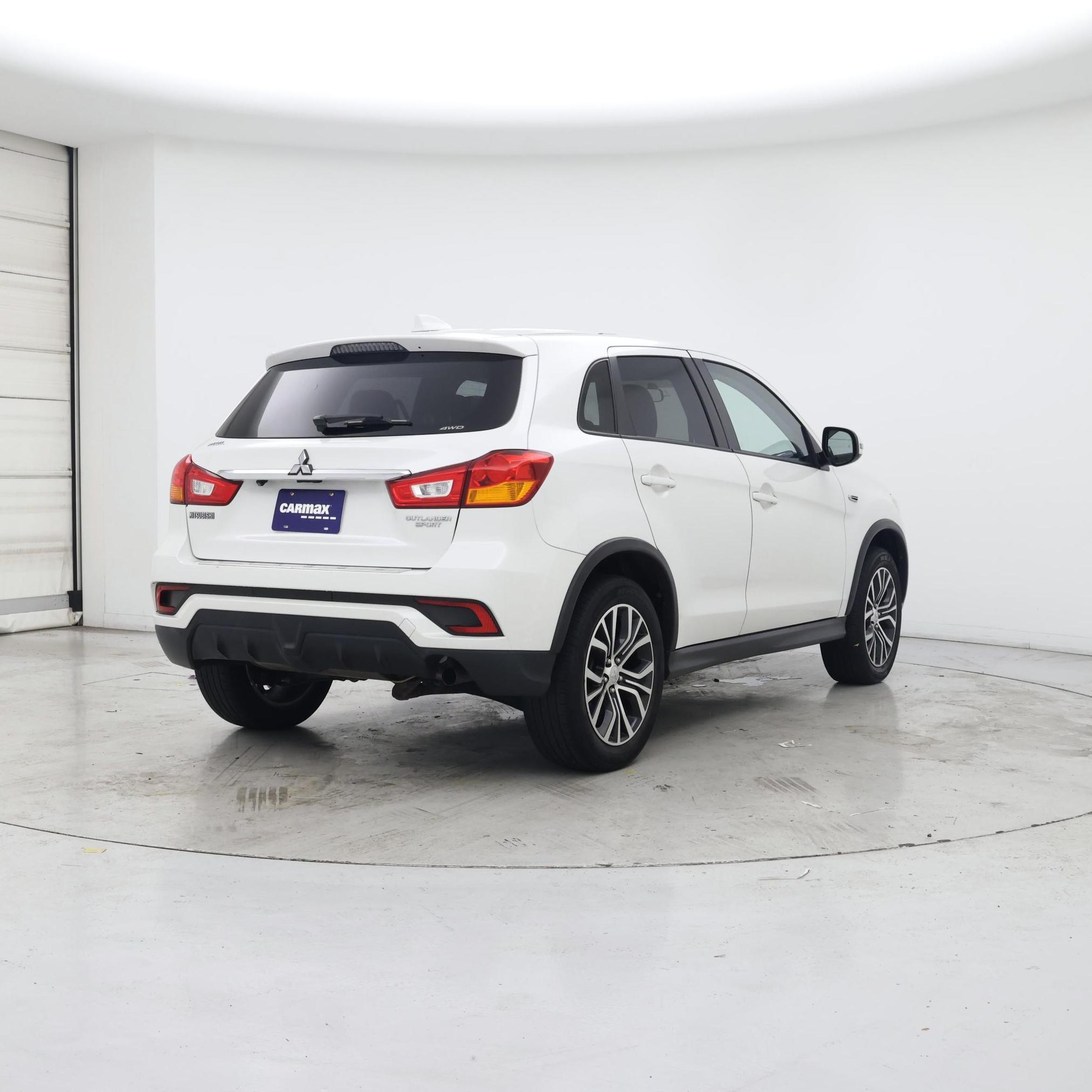 Thumbnail: 2019 Mitsubishi Outlander Sport - 8