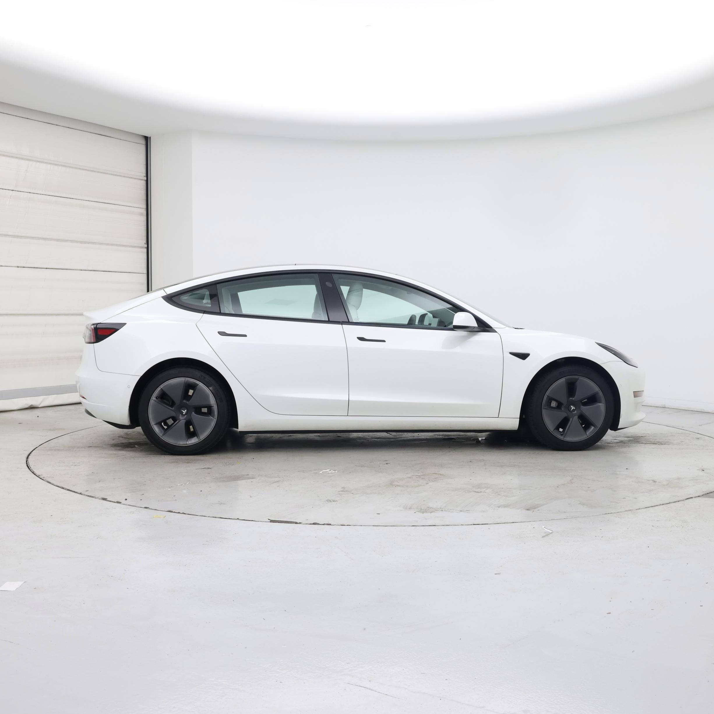 Thumbnail: 2021 Tesla Model 3 - 7