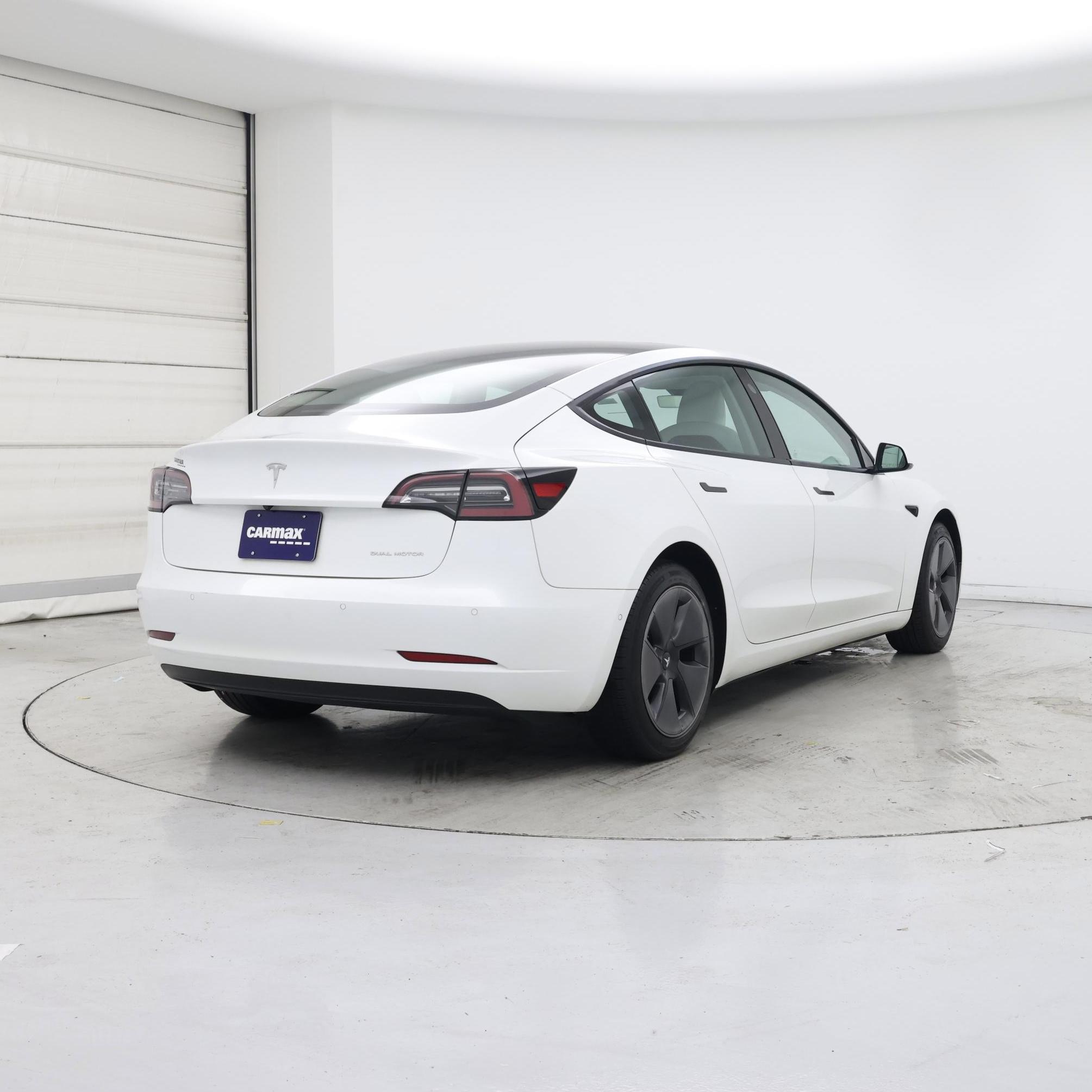 Thumbnail: 2021 Tesla Model 3 - 8