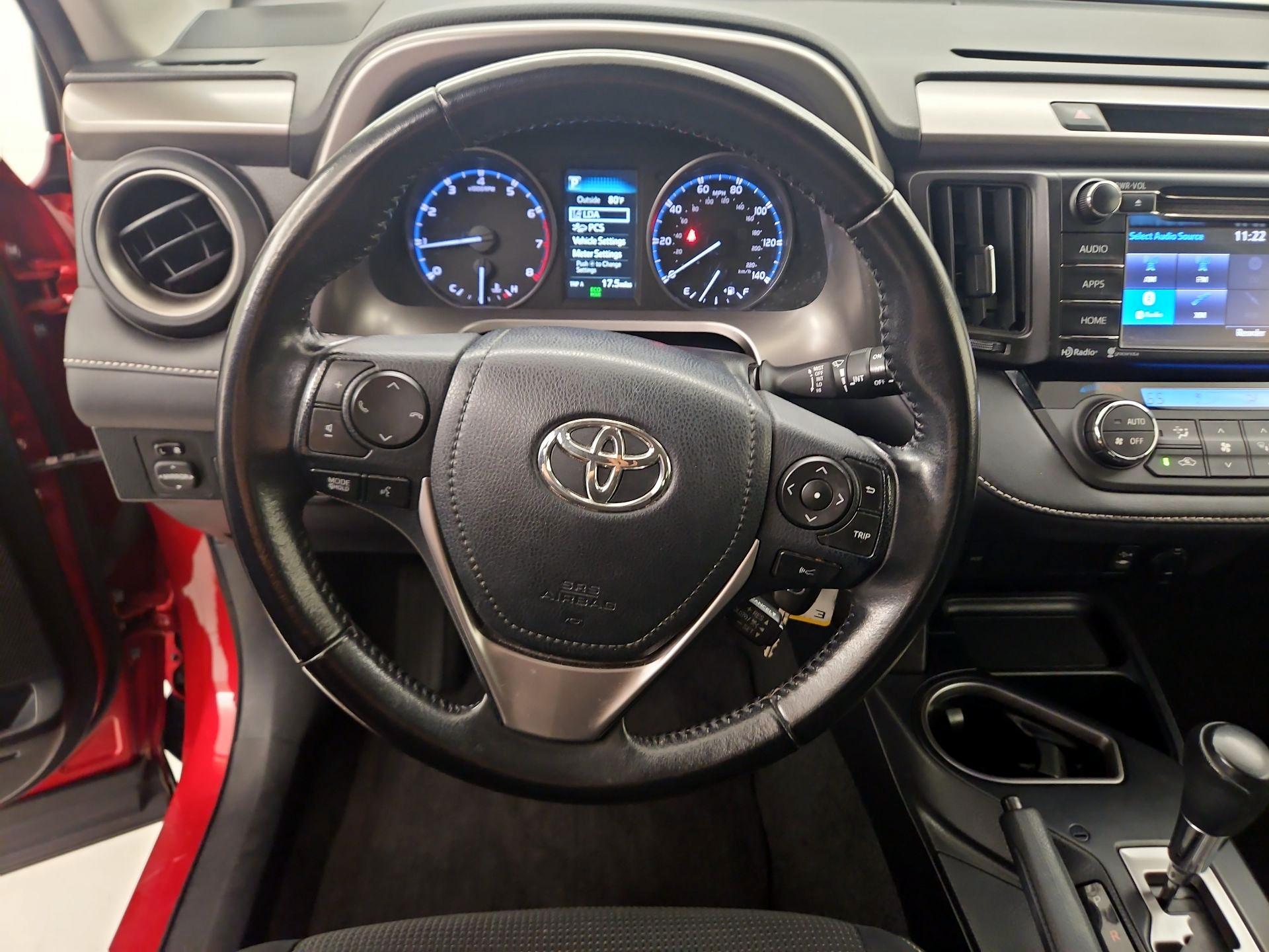 Thumbnail: 2017 Toyota RAV4 - 10