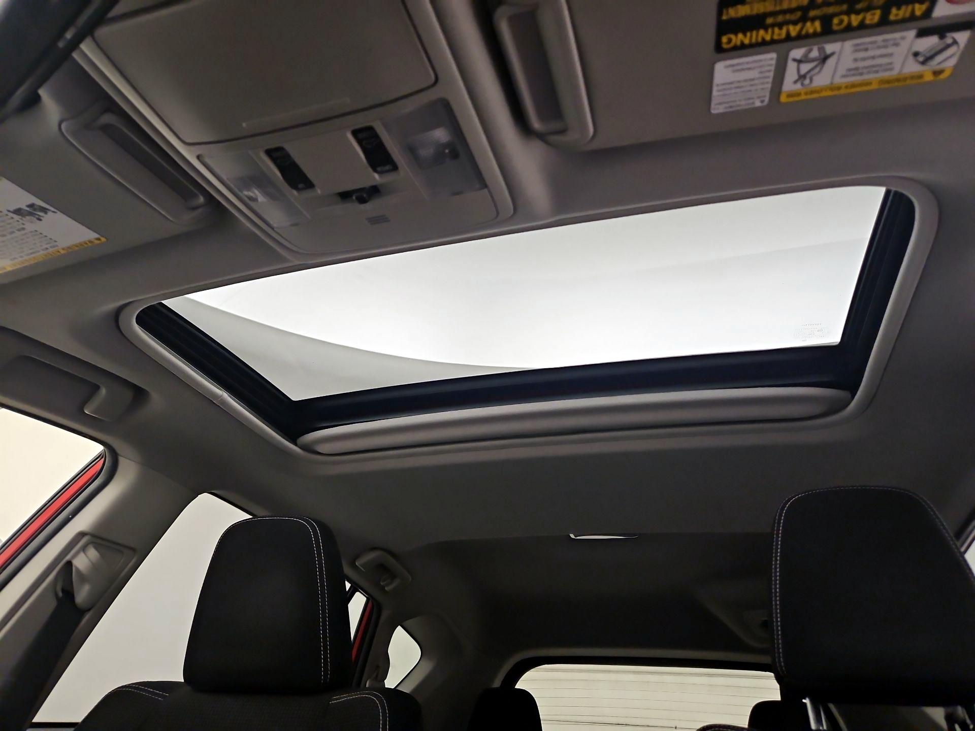 Thumbnail: 2017 Toyota RAV4 - 19