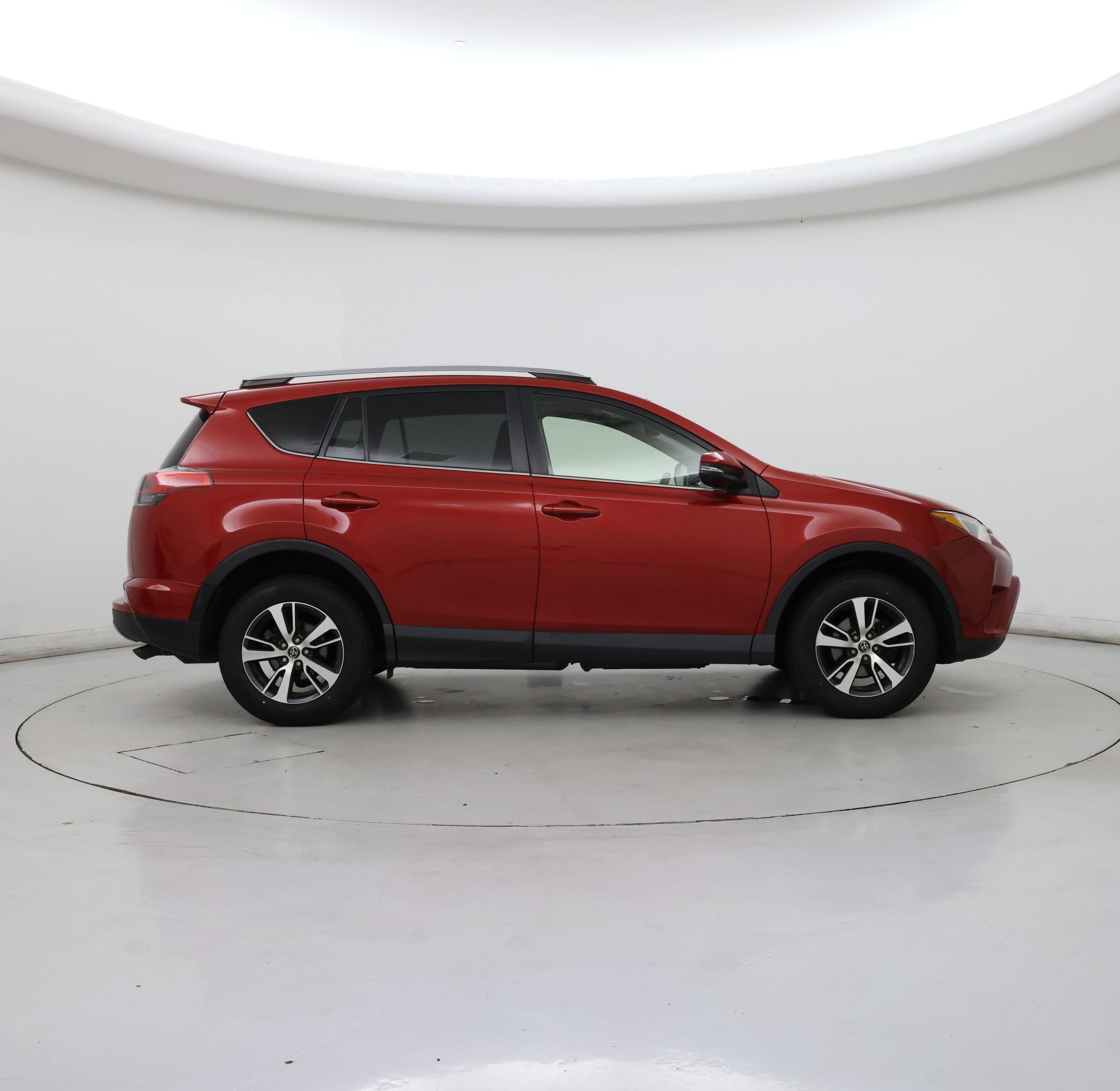 Thumbnail: 2017 Toyota RAV4 - 7