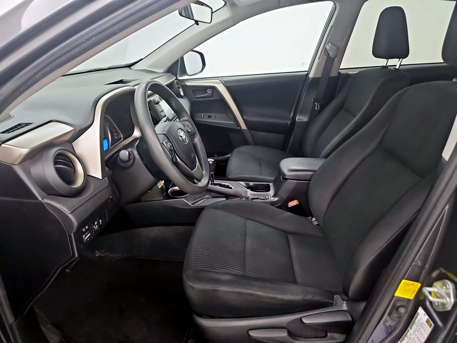 Thumbnail: 2014 Toyota RAV4 - 11