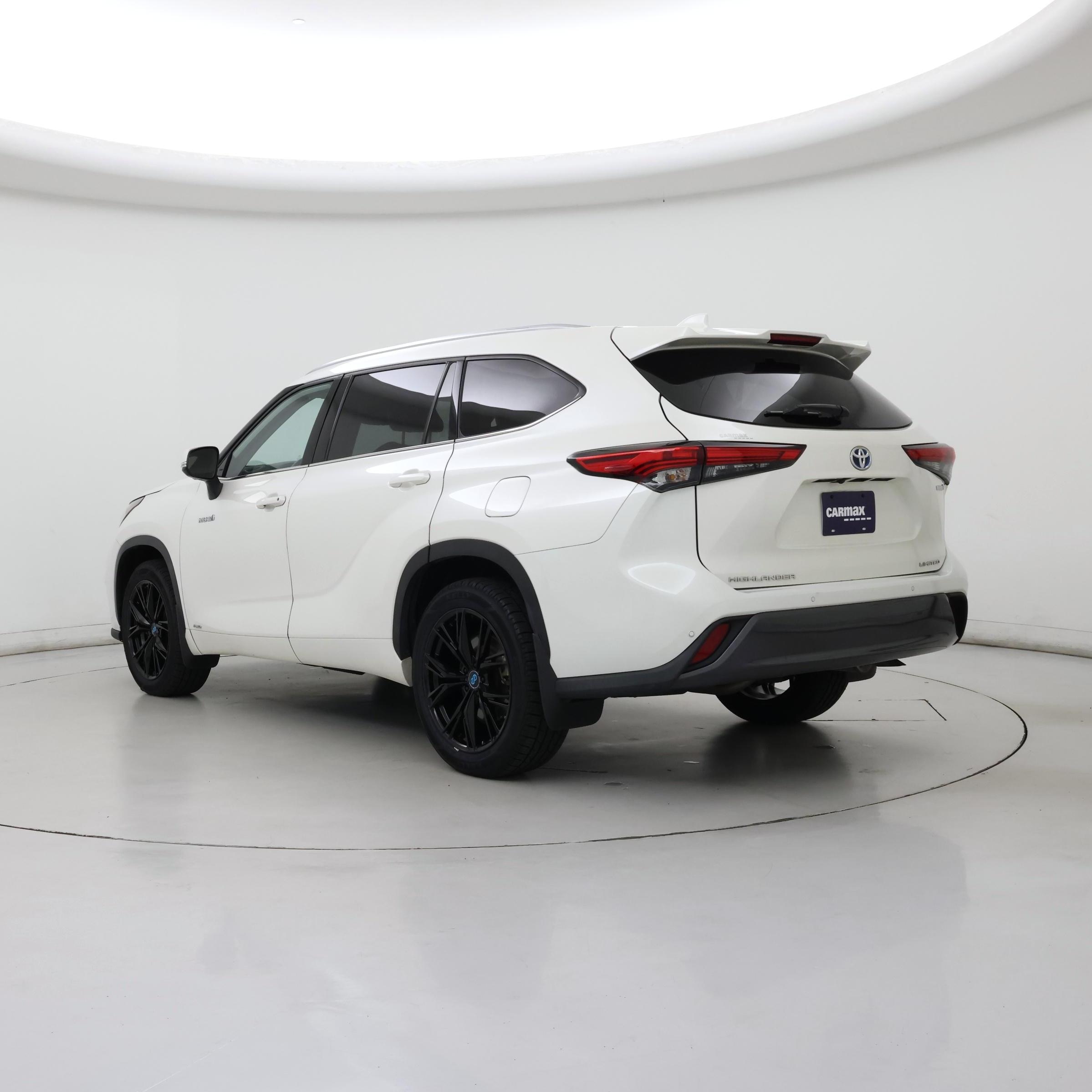 Thumbnail: 2021 Toyota Highlander - 2