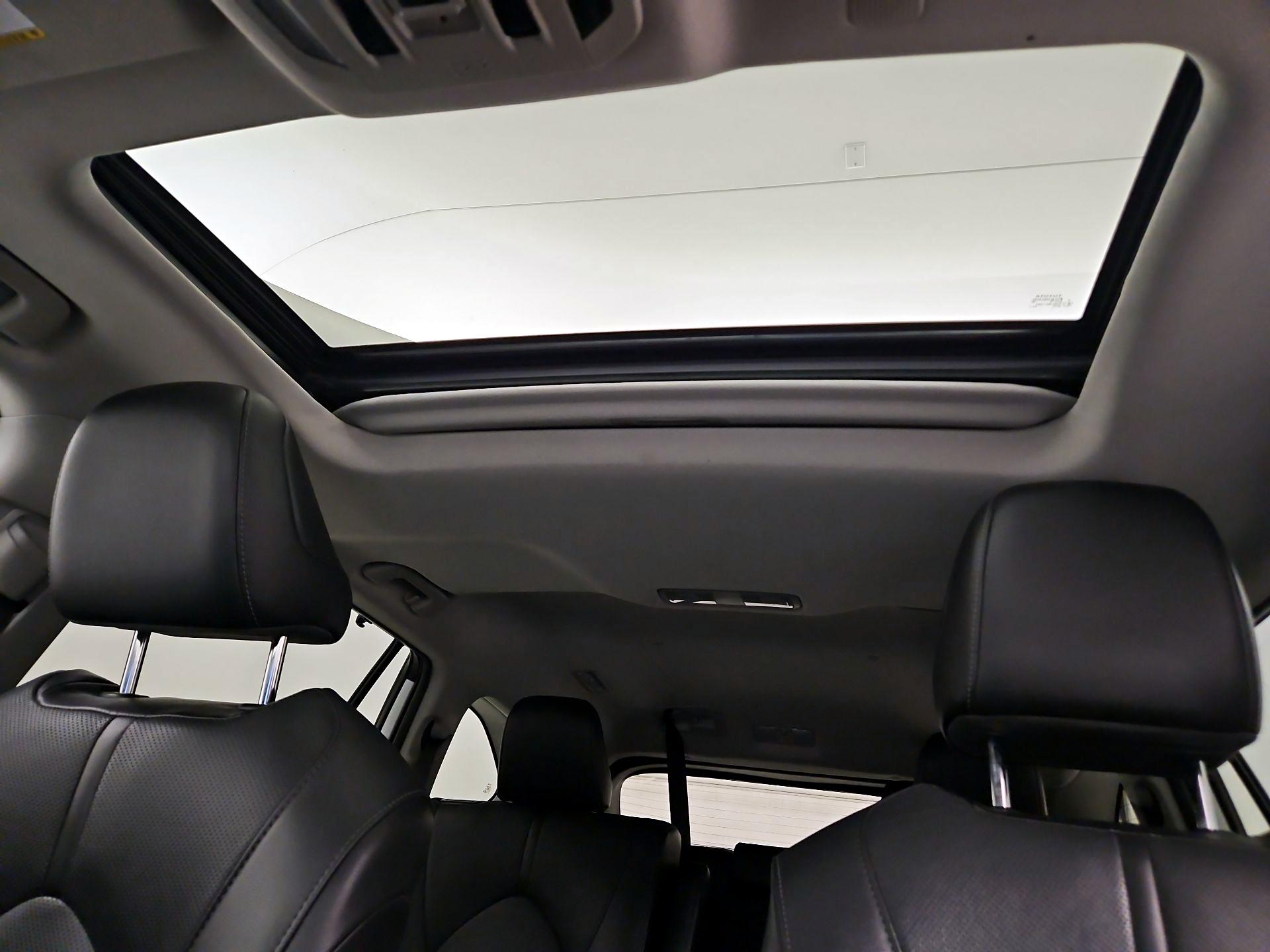 Thumbnail: 2021 Toyota Highlander - 20