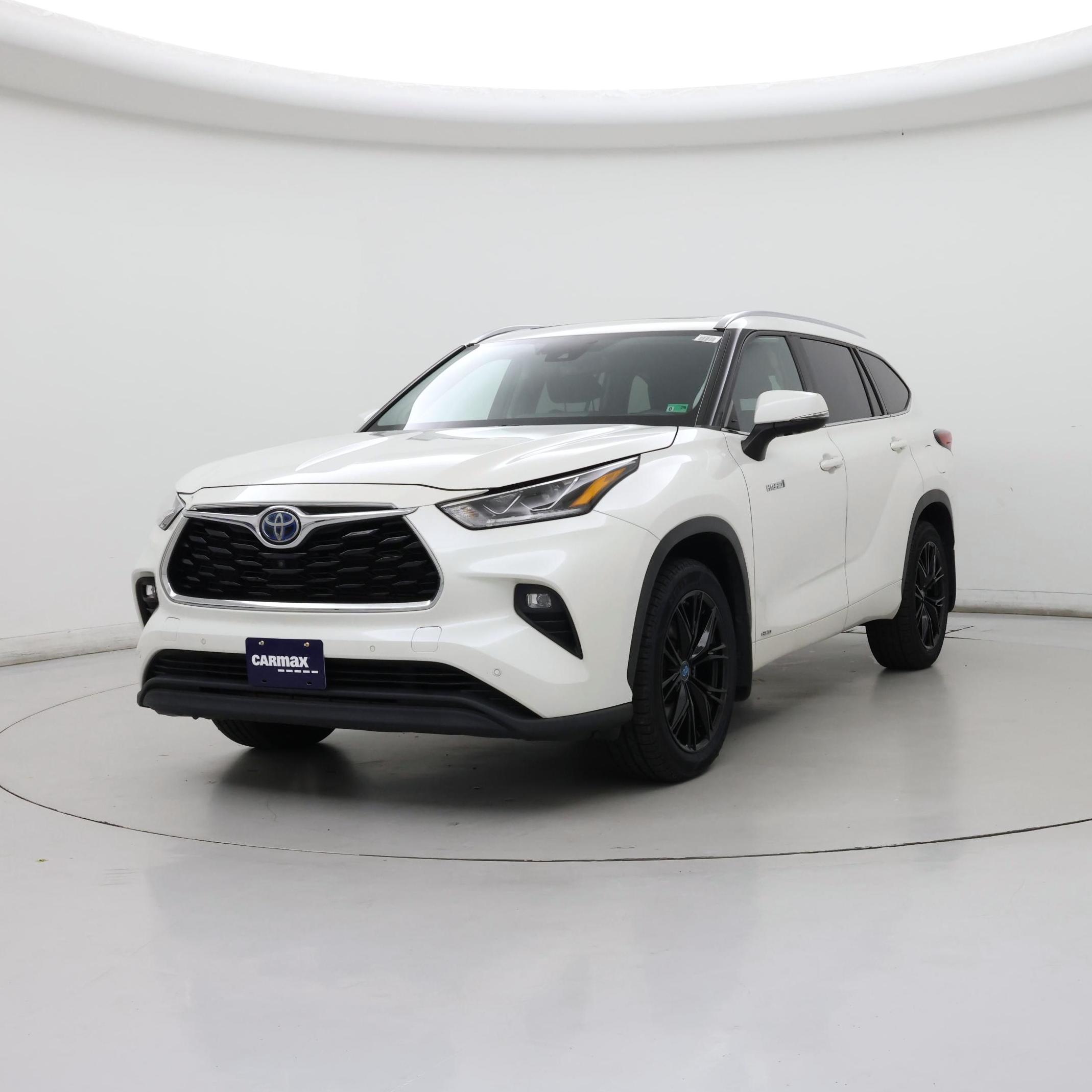Thumbnail: 2021 Toyota Highlander - 4