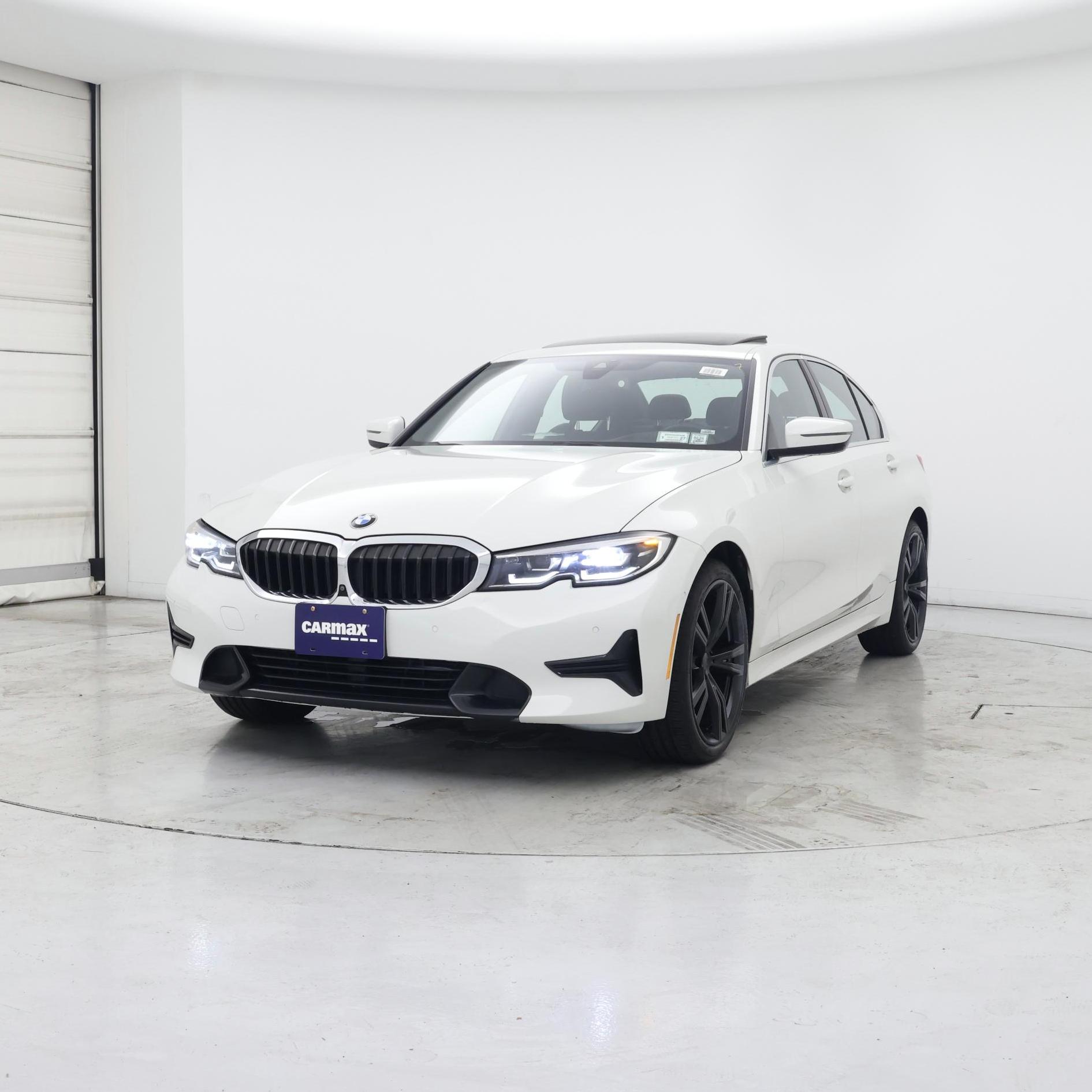 Thumbnail: 2019 BMW 3 Series - 4