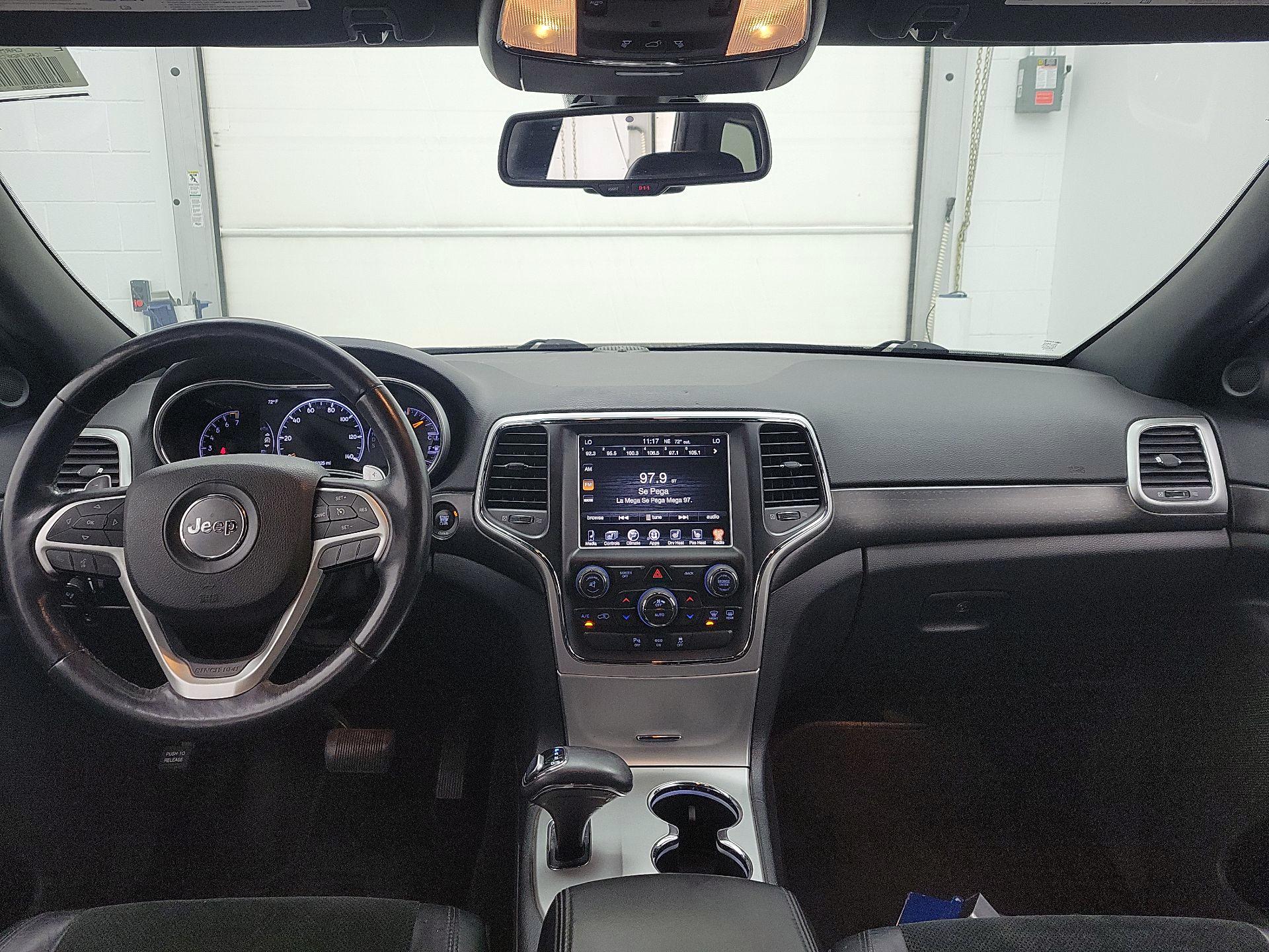 Thumbnail: 2015 Jeep Grand Cherokee - 9