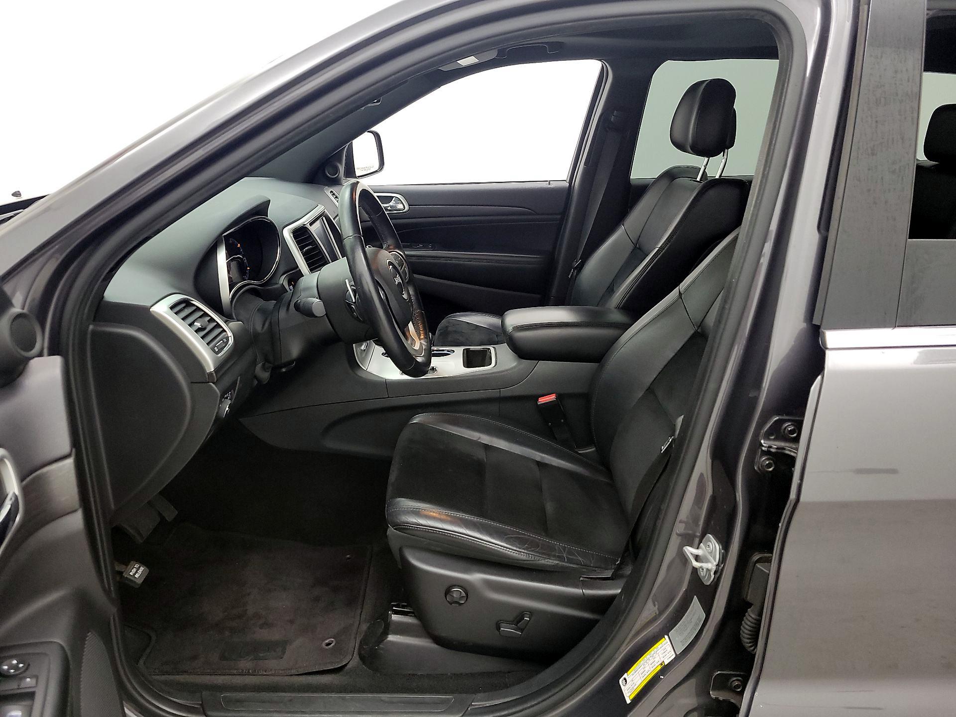 Thumbnail: 2015 Jeep Grand Cherokee - 11