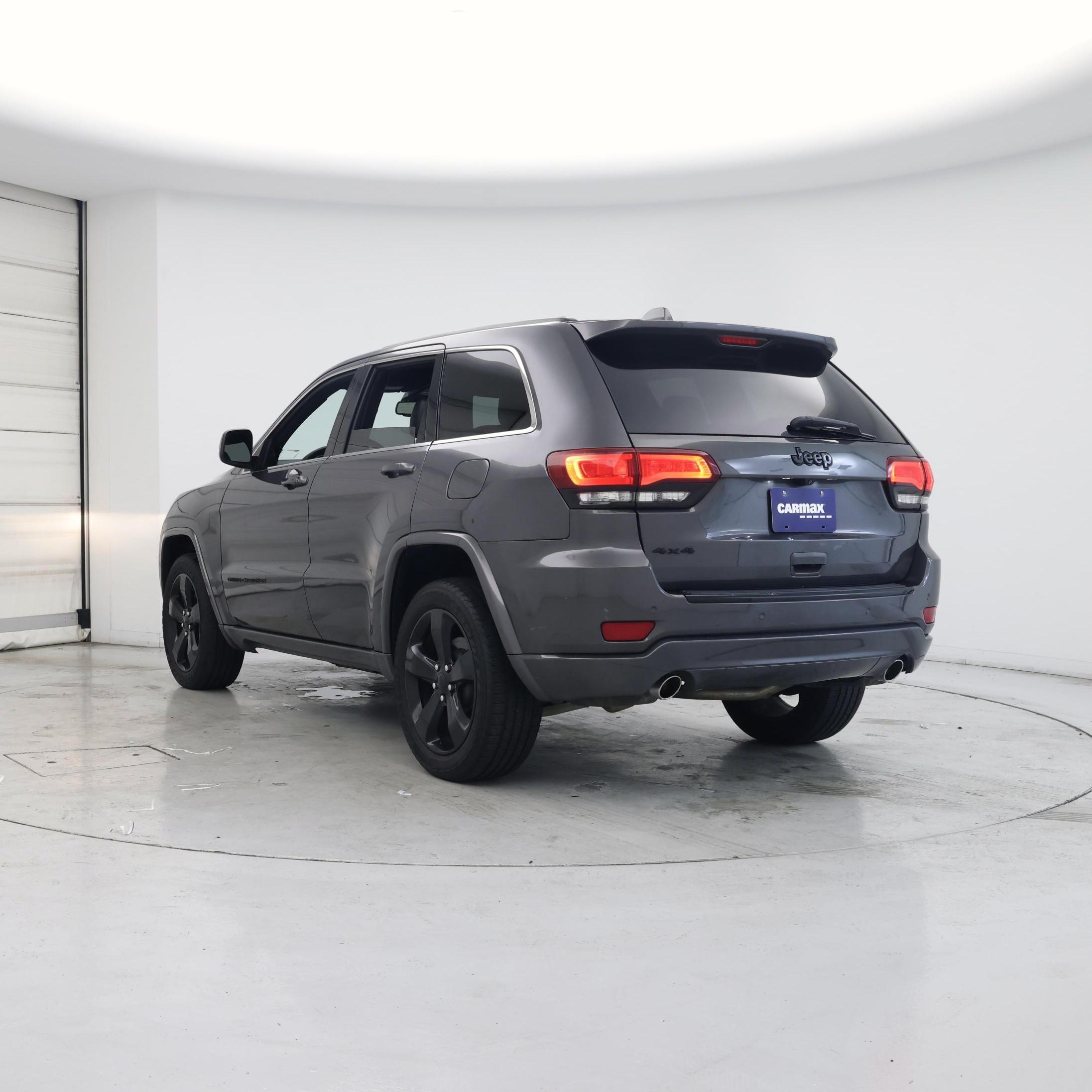 Thumbnail: 2015 Jeep Grand Cherokee - 2